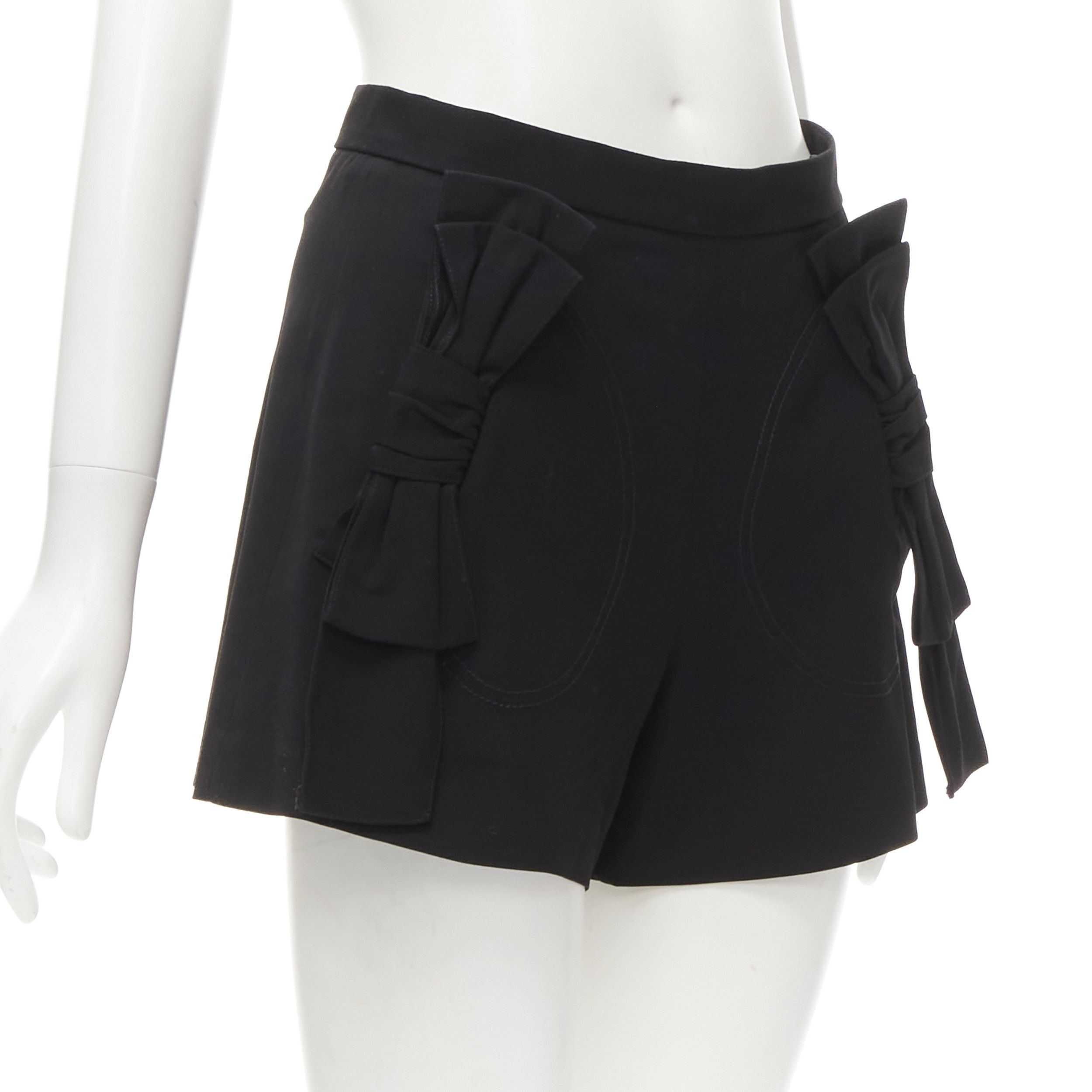 RED Valentino RED VALENTINO black viscose virgin wool XL bow high waist shorts IT38 XS Size 26" / US 2 / IT 38 - 1 Thumbnail