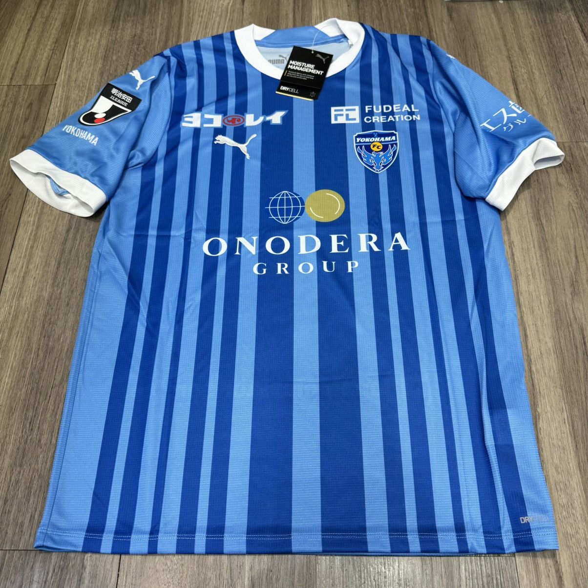 Puma Yokohama FC 2024 home shirt (bnwt) Size US M / EU 48-50 / 2 - 1 Thumbnail