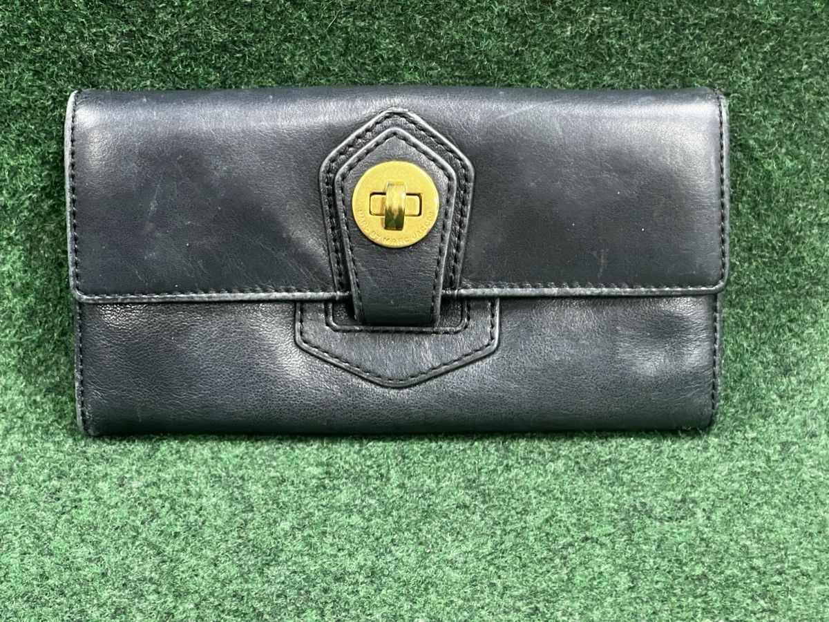 Marc Jacobs Vintage Marc by Marc Jacobs Twist Lock Long Wallet Size ONE SIZE - 1 Thumbnail
