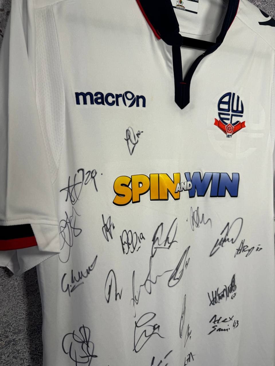 Macron × Vintage Vintage Bolton Wanderers 2016/17 Macron Soccer Jersey Size US XL / EU 56 / 4 - 6 Thumbnail