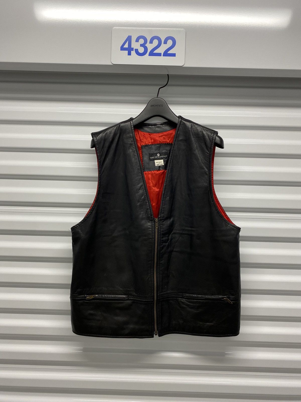 Saks Fifth Avenue Vintage Saks Fifth Leather Vest Size US M / EU 48-50 / 2 - 1 Thumbnail