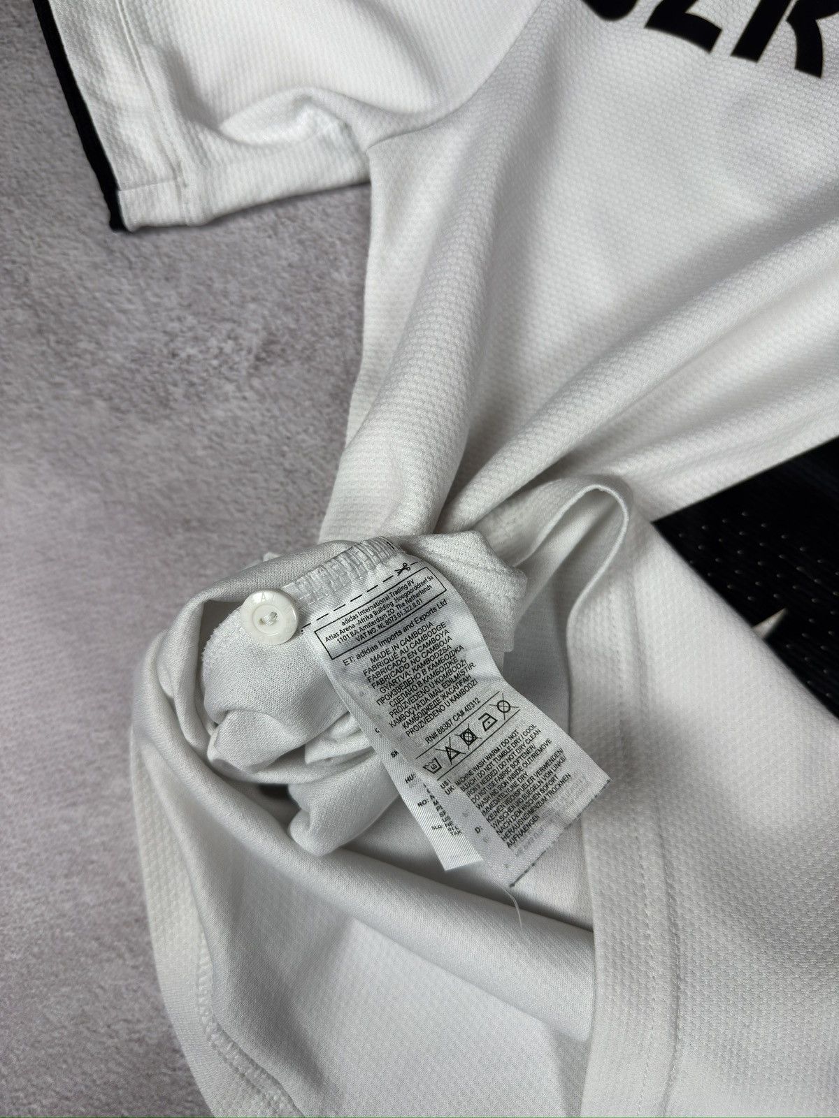 Adidas Real Madrid Sergio Ramos Kids Jersey 18/19 Size US XXS / EU 40 - 10 Thumbnail