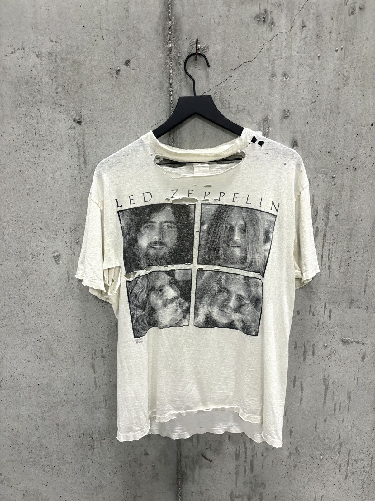 Band Tees Vintage Led Zeppelin Shirt Thrashed Faded Grunge Band Size US L / EU 52-54 / 3 - 1 Thumbnail