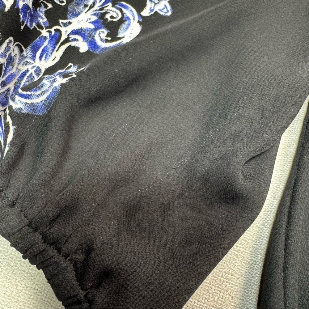 White House Black Market White House Black Market Wrap V-Neck Long Sleeve Floral Blo Size M / US 6-8 / IT 42-44 - 8 Thumbnail