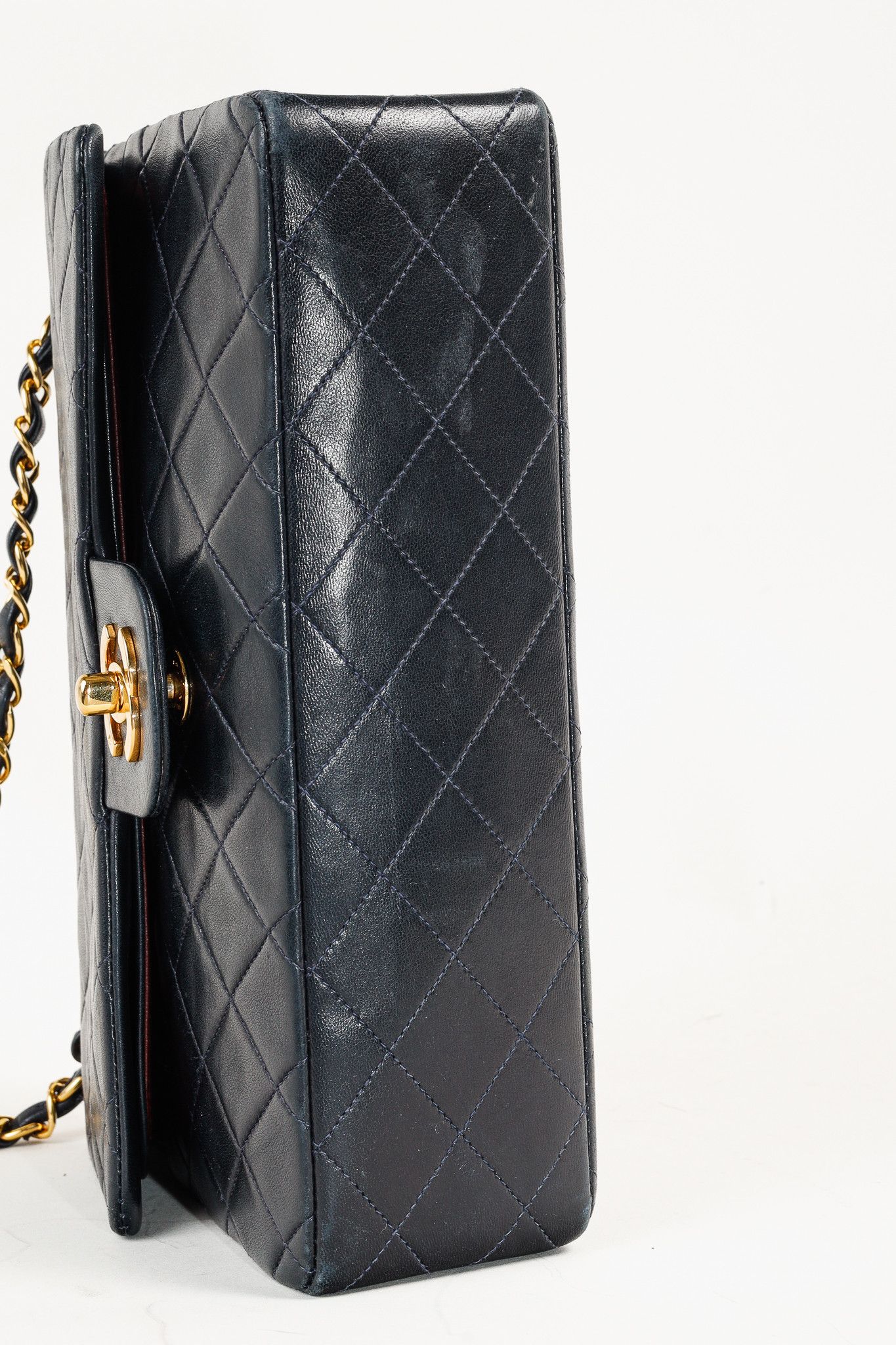 Chanel Chanel Lambskin Classic Medium Double Flap Shoulder Bag Size ONE SIZE - 5 Thumbnail