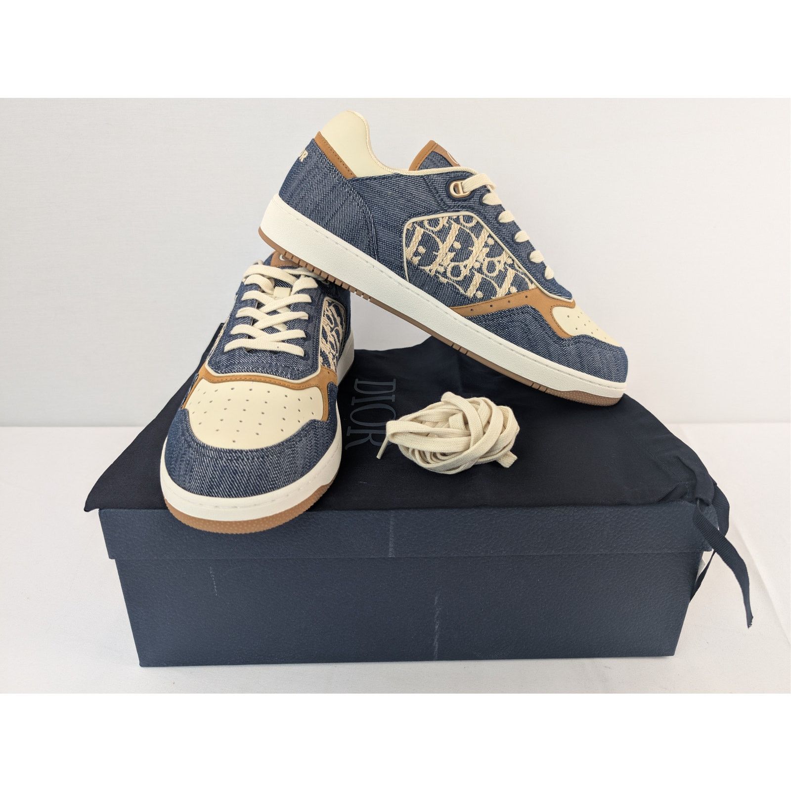 Dior o1rshd1 B27 Raffia Denim Uptown Low-Top Sneaker Blue/Brown Size US 13 / EU 46 - 20 Thumbnail