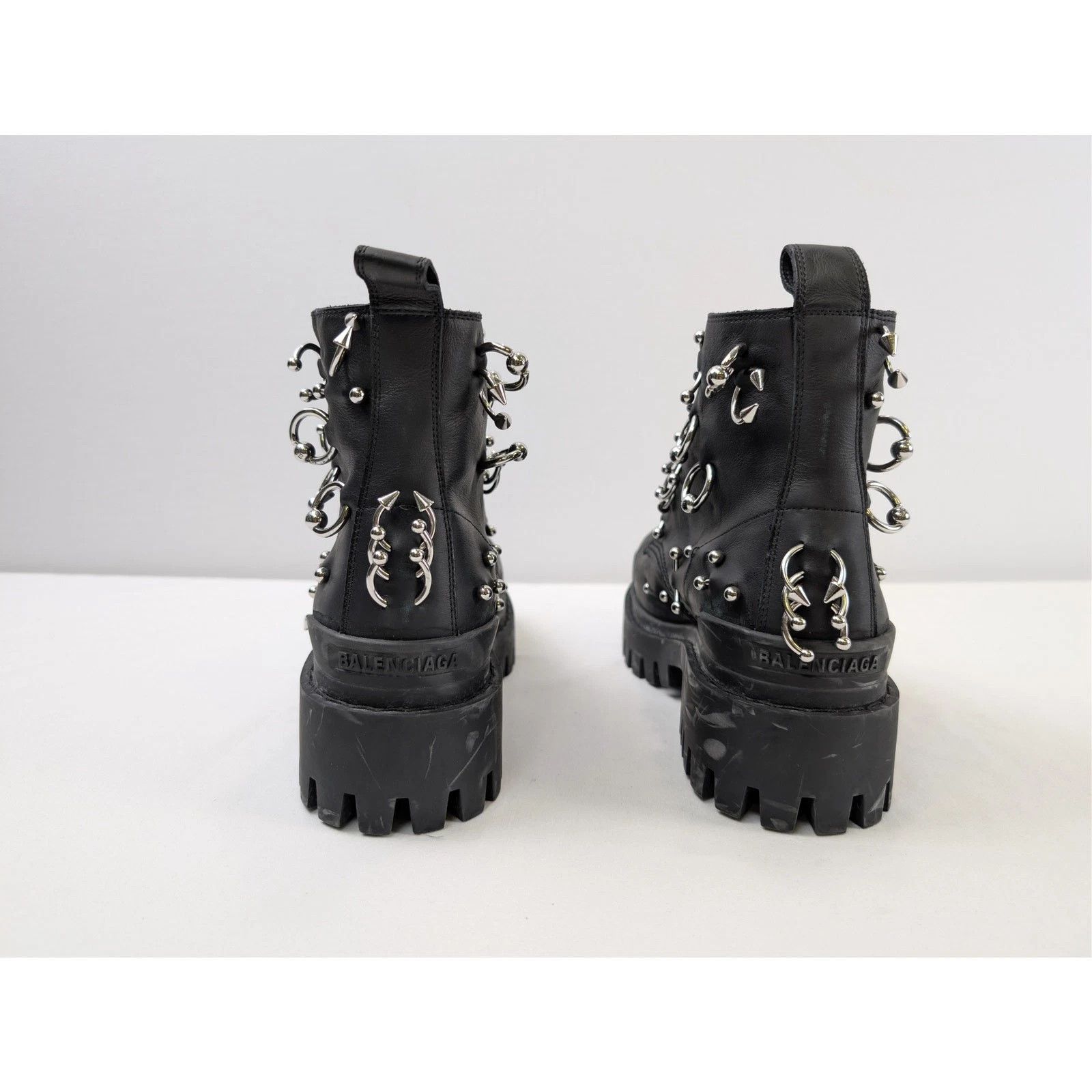 Balenciaga o1rshd1 Leather Strike Piercing Boots in Black/Silver Size US 8 / EU 41 - 8 Thumbnail