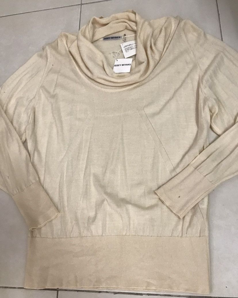 Issey Miyake Issey Miyake Sweater Soft Wool Knit Distressed Size US M / EU 48-50 / 2 - 8 Thumbnail