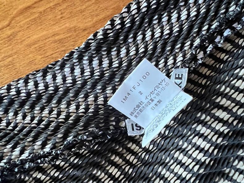 Issey Miyake Issey Miyake size:2 A long-sleeved shirt in gray and white Size M / US 6-8 / IT 42-44 - 7 Thumbnail