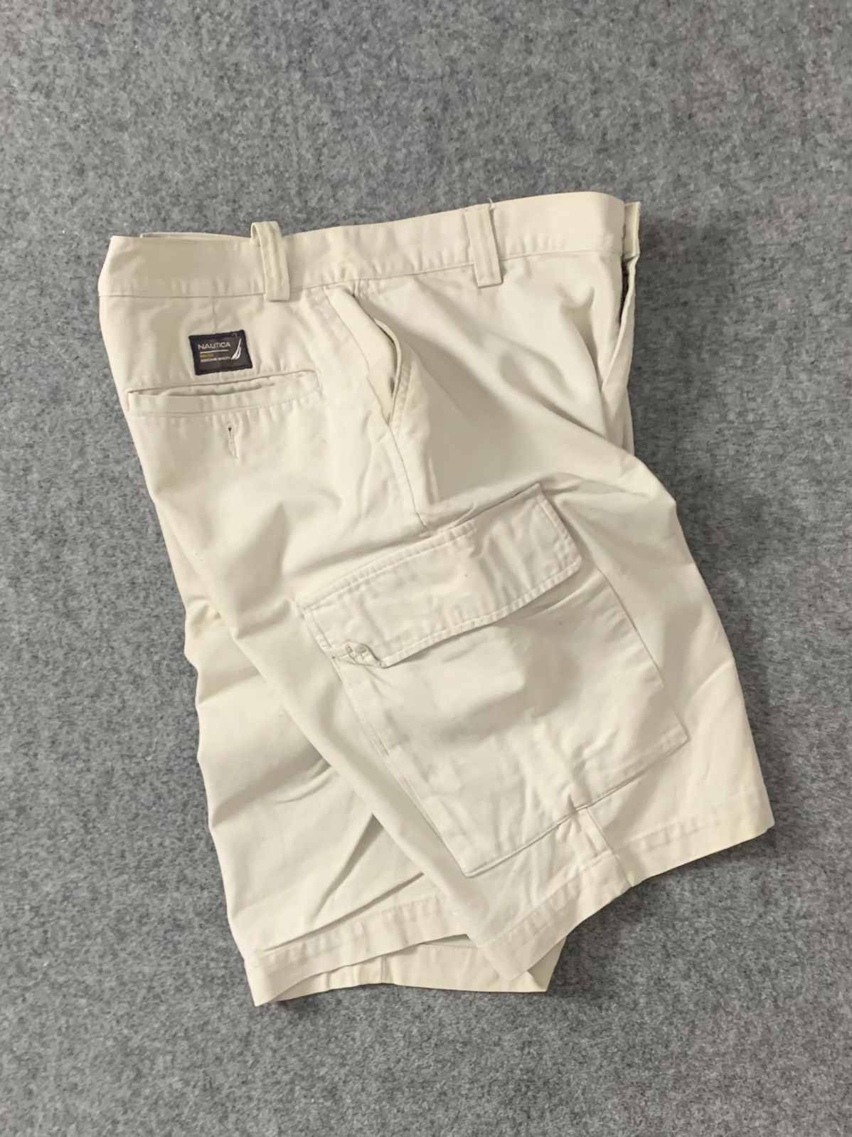 Nautica Vintage White 'Nautica' Y2K Regular Fit Cargo Shortpants Size US 30 / EU 46 - 5 Thumbnail