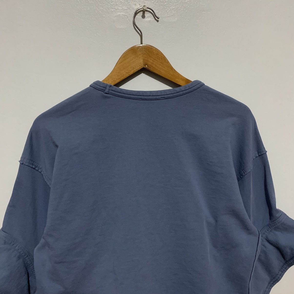 JW Anderson JW Anderson Logo Deconstructed Sleeve Cropped Sweatshirt Size M / US 6-8 / IT 42-44 - 8 Thumbnail