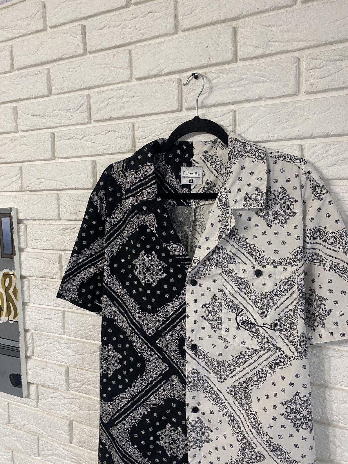 Karl Kani Karl Kani Shirt CHEST SIGNATURE PAISLEY BLOCK RESORT Size US XL / EU 56 / 4 - 2 Thumbnail