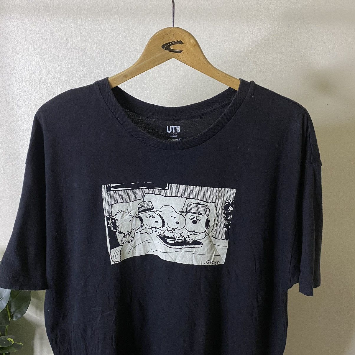 Peanuts Peanuts Snoopy x Uniqlo UT Collaboration Tee Size US L / EU 52-54 / 3 - 2 Thumbnail