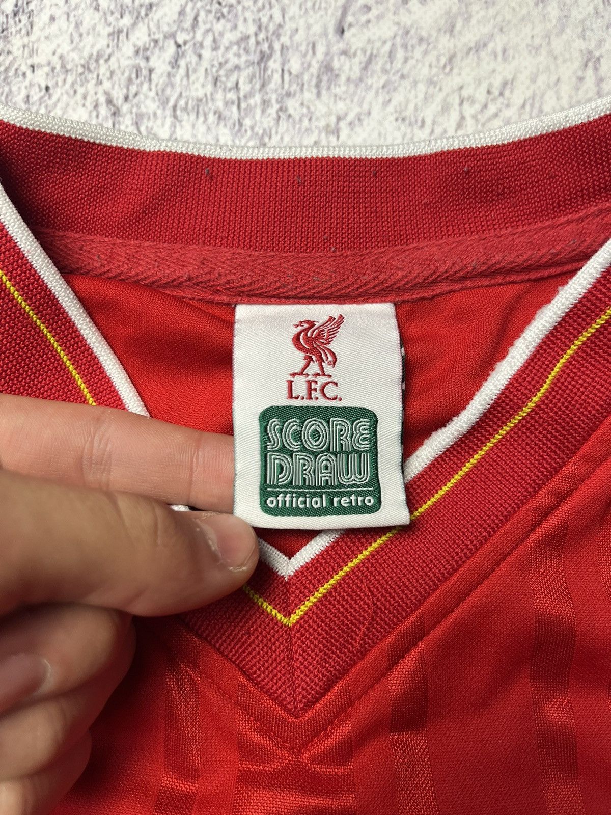Vintage Liverpool 1982 Score Draw Football Shirt Mens Top Jersey Size US L / EU 52-54 / 3 - 13 Thumbnail