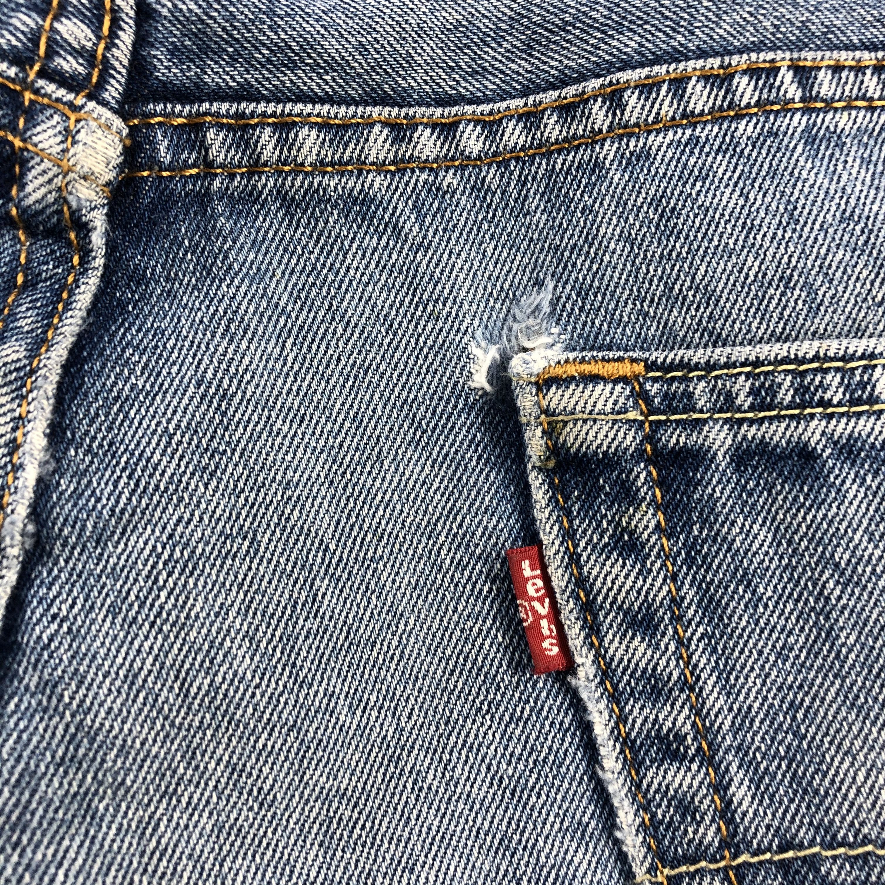 Levi's × Vintage Vintage Blue Wash Levis 550 Jeans-JM2488 Size US 35 - 8 Thumbnail