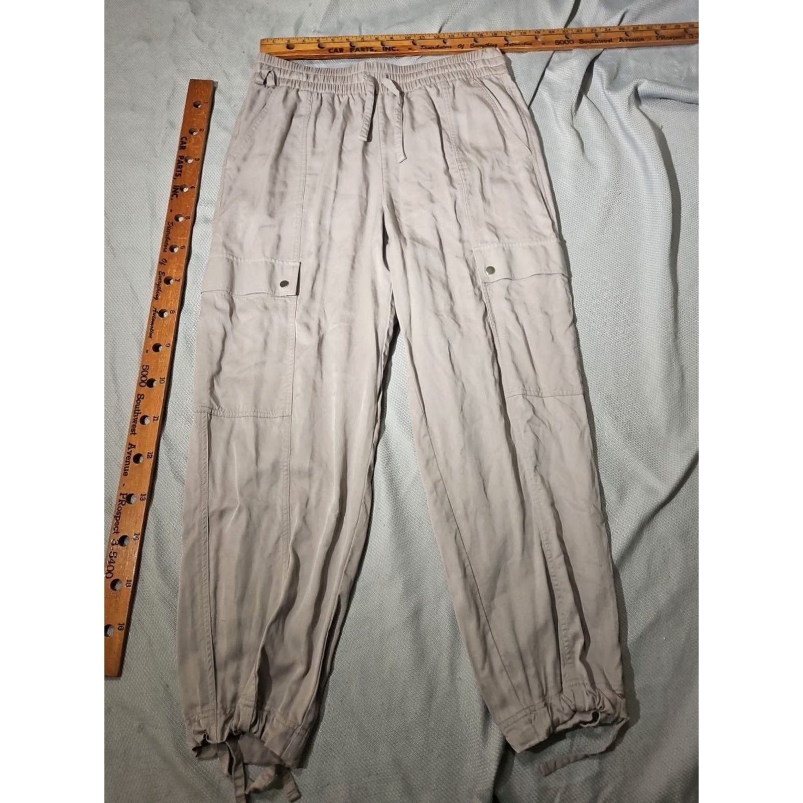 Athleta Athleta Pants Womens Large Beige Celestial High Rise Utility Cargo Baggy Relaxed Size 36" / US 14 / IT 50 - 2 Thumbnail