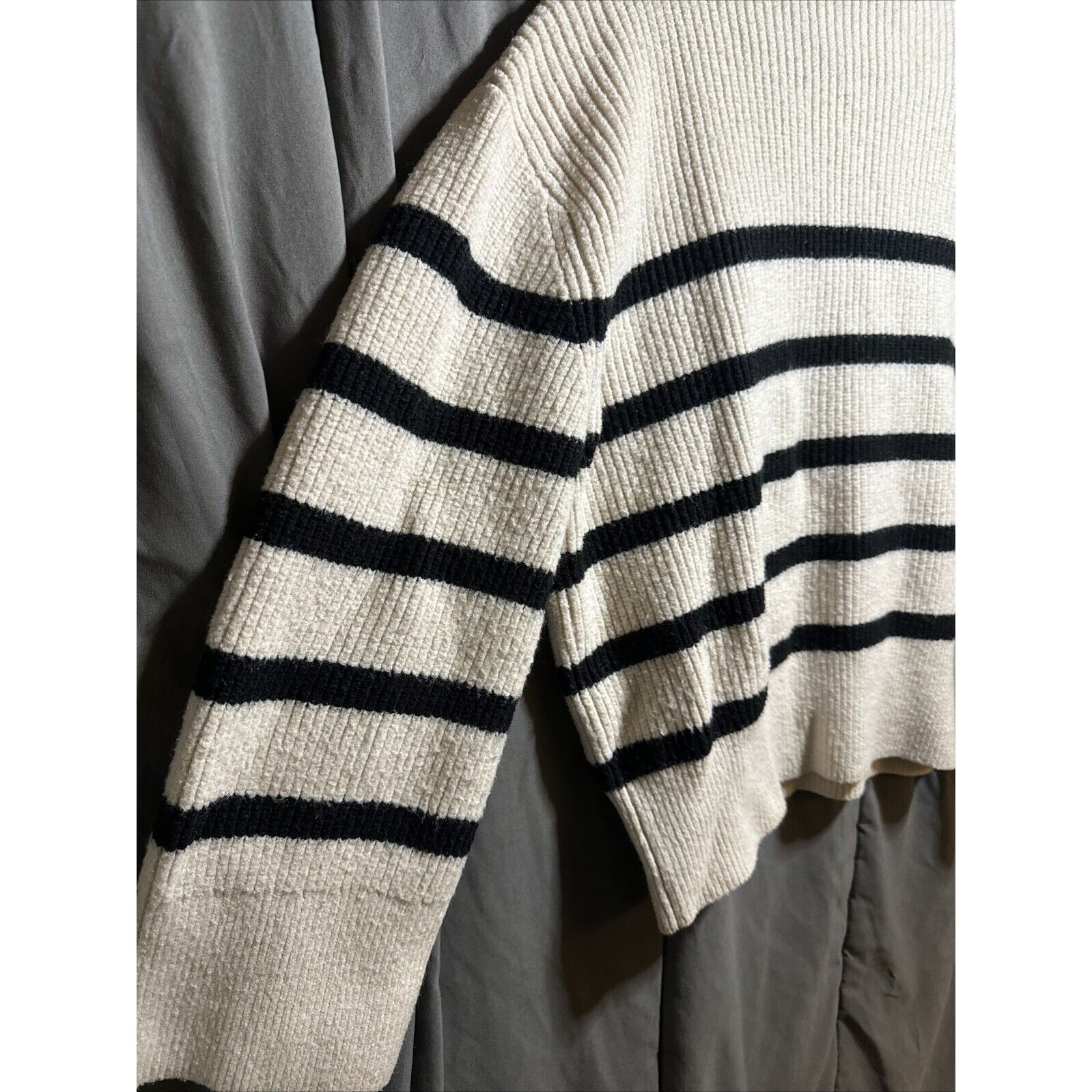 Zara Zara Knit Cropped Oversized Striped Boxy Distressed Sweater Size S / US 4 / IT 40 - 13 Thumbnail