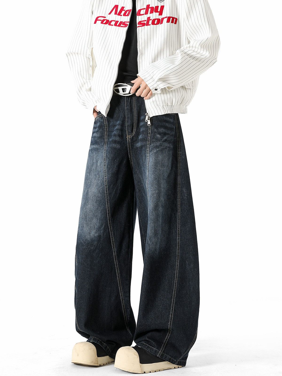 Japanese Brand Men's American-Style Washed & Distressed Curved-Leg Jeans Size US 32 / EU 48 - 2 Thumbnail