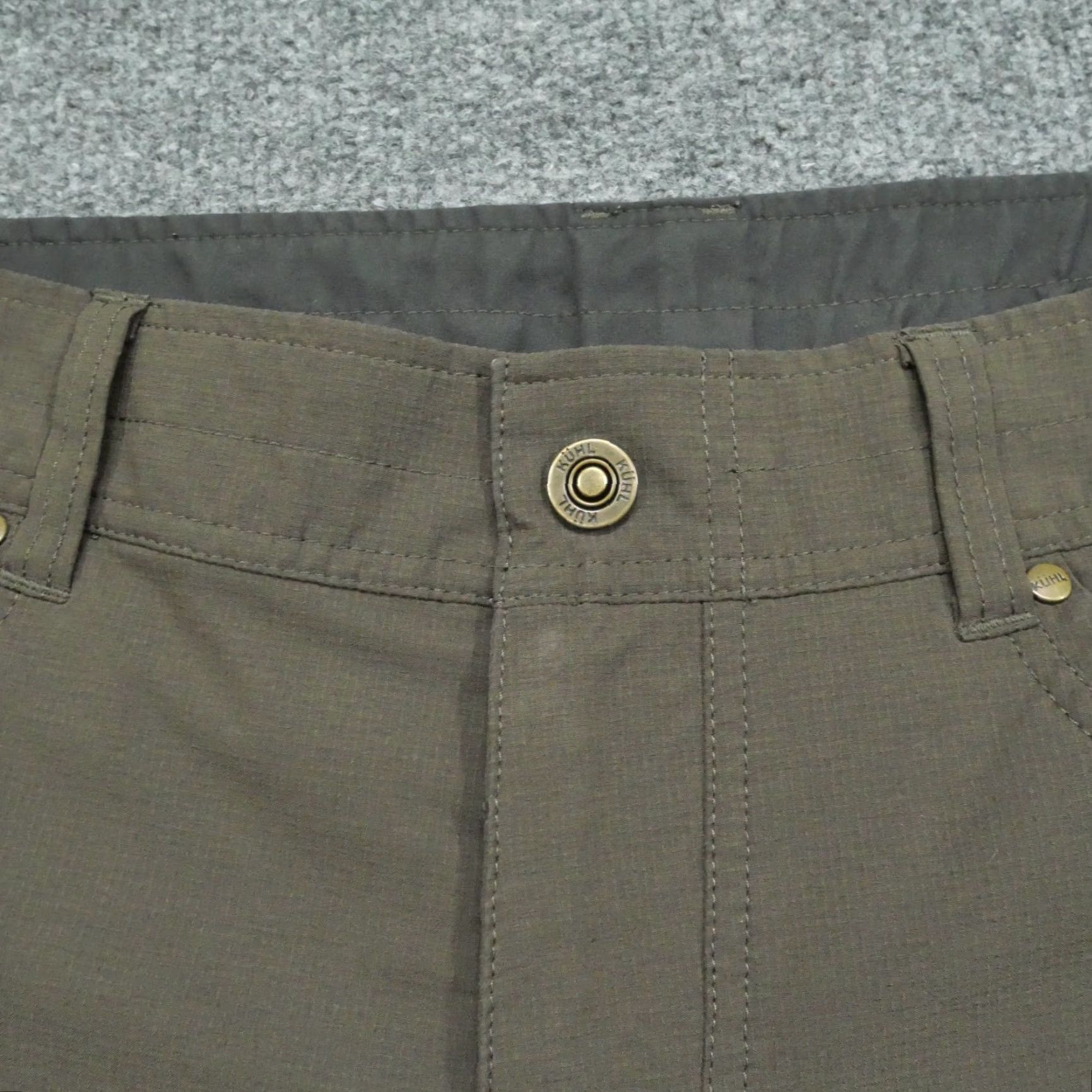 Vintage Kuhl Shorts Mens 36 Brown Outdoors Hiking Chino Pocket Stretch Classic Casual Summer 36 Mens Brown Shorts Size US 34 / EU 50 - 2 Thumbnail