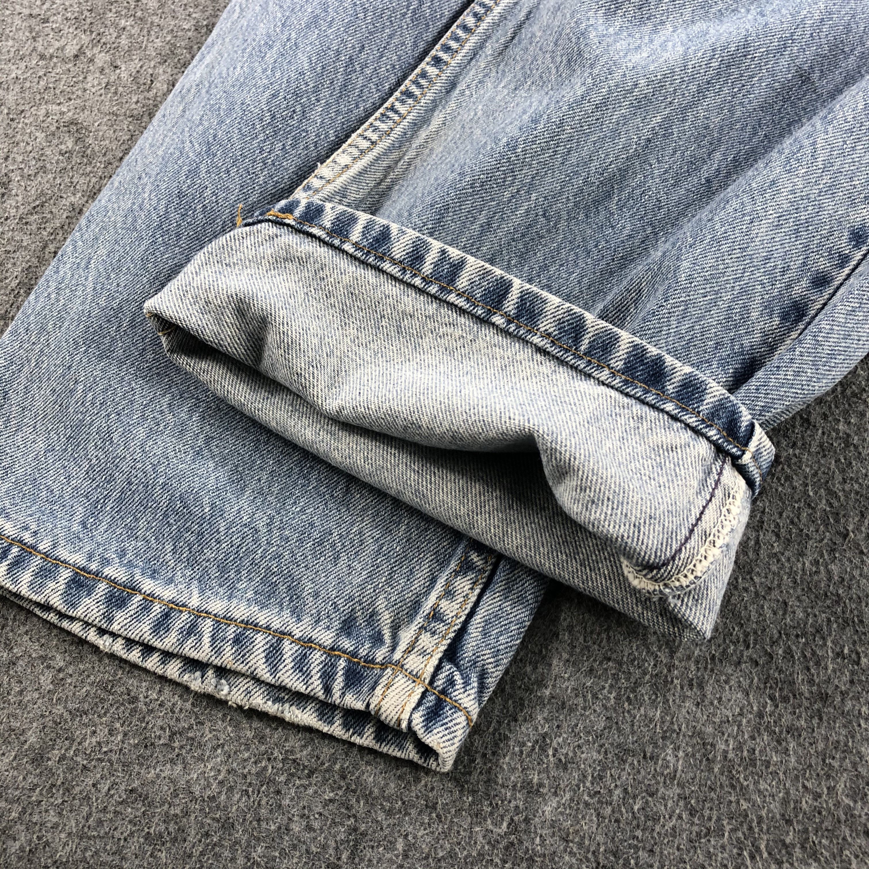 Levi's Vintage 90s Light Wash Levis 550 Jeans-J2190 Size US 33 - 7 Thumbnail