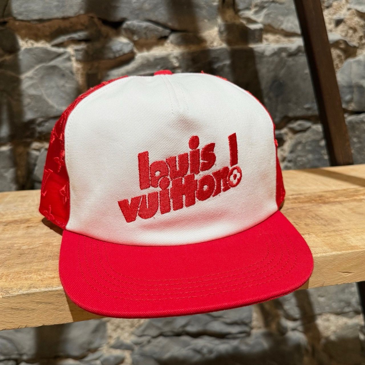 Louis Vuitton Louis Vuitton Red Mesh LV Soho Exclusive Everyday Cap Size ONE SIZE - 3 Thumbnail