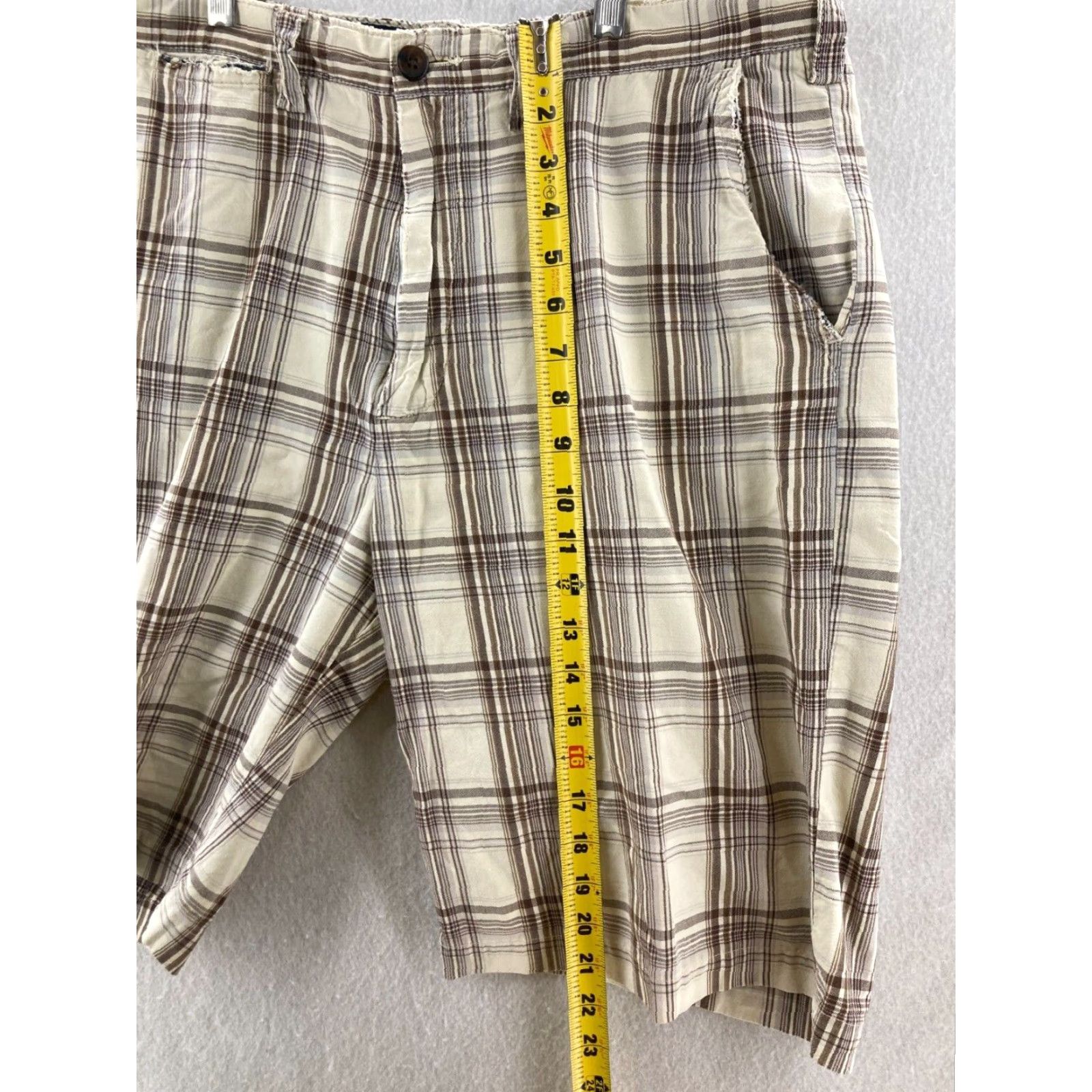 Nautica Nautica Jeans Company Shorts Mens 34 Plaid Multicolor Cotton Canvas Mid 10-12 In Zip Front Flat Front Regular Inseam 11 in Colorful Chino Mens Size US 34 / EU 50 - 3 Thumbnail