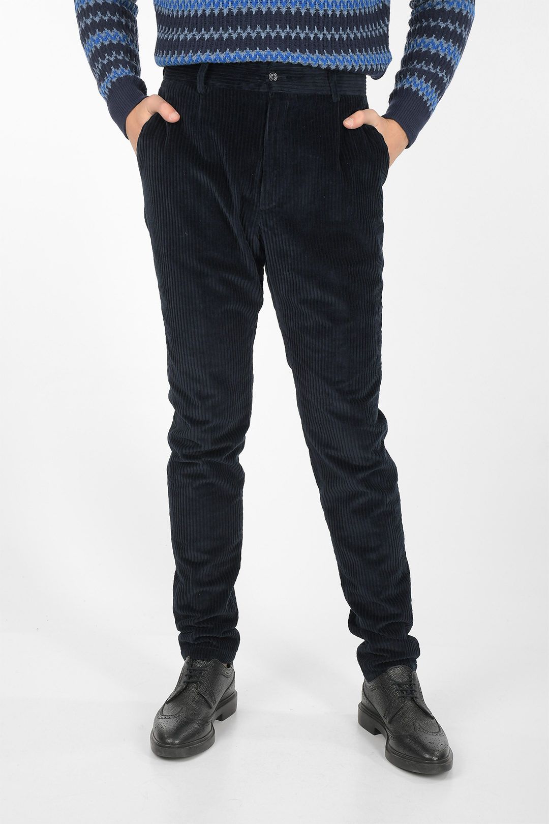 Dolce & Gabbana o1y0125 Jogger & Sweatpant in Midnight Blue Size US 28 / EU 44 - 1 Thumbnail