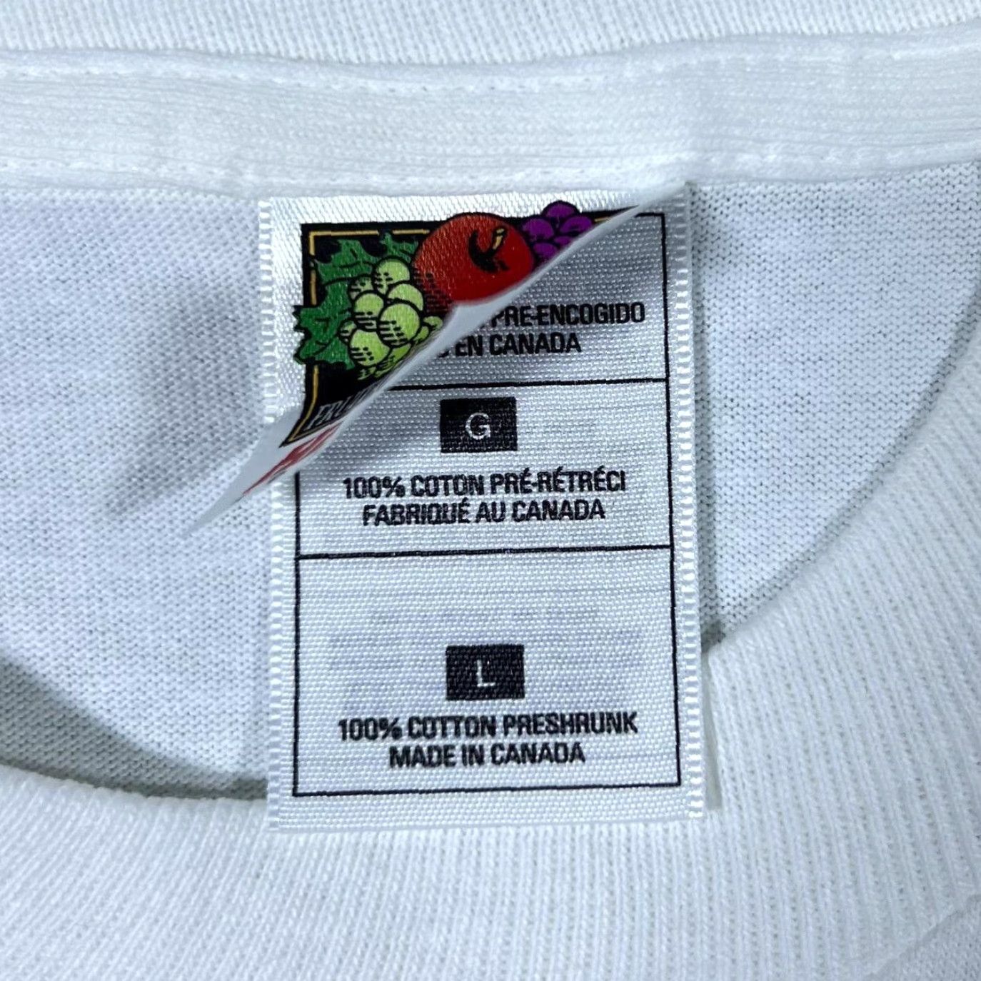 Fruit Of The Loom VINTAGE Canada Stamp Map Graphic White Cotton T-Shirt Large Mens Fruit of the Loom Size US L / EU 52-54 / 3 - 4 Thumbnail