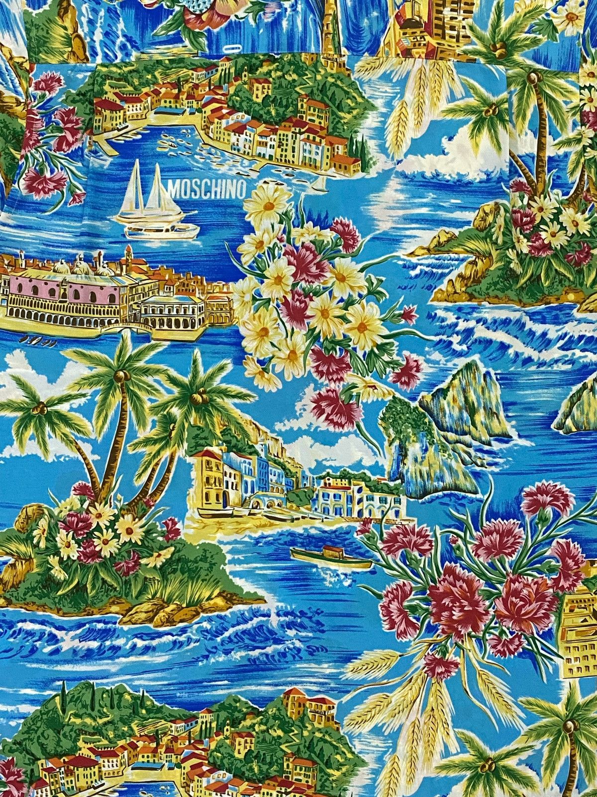 Moschino Rare‼️Moschino Hawaiian Shirt Button Ups Size US L / EU 52-54 / 3 - 17 Thumbnail