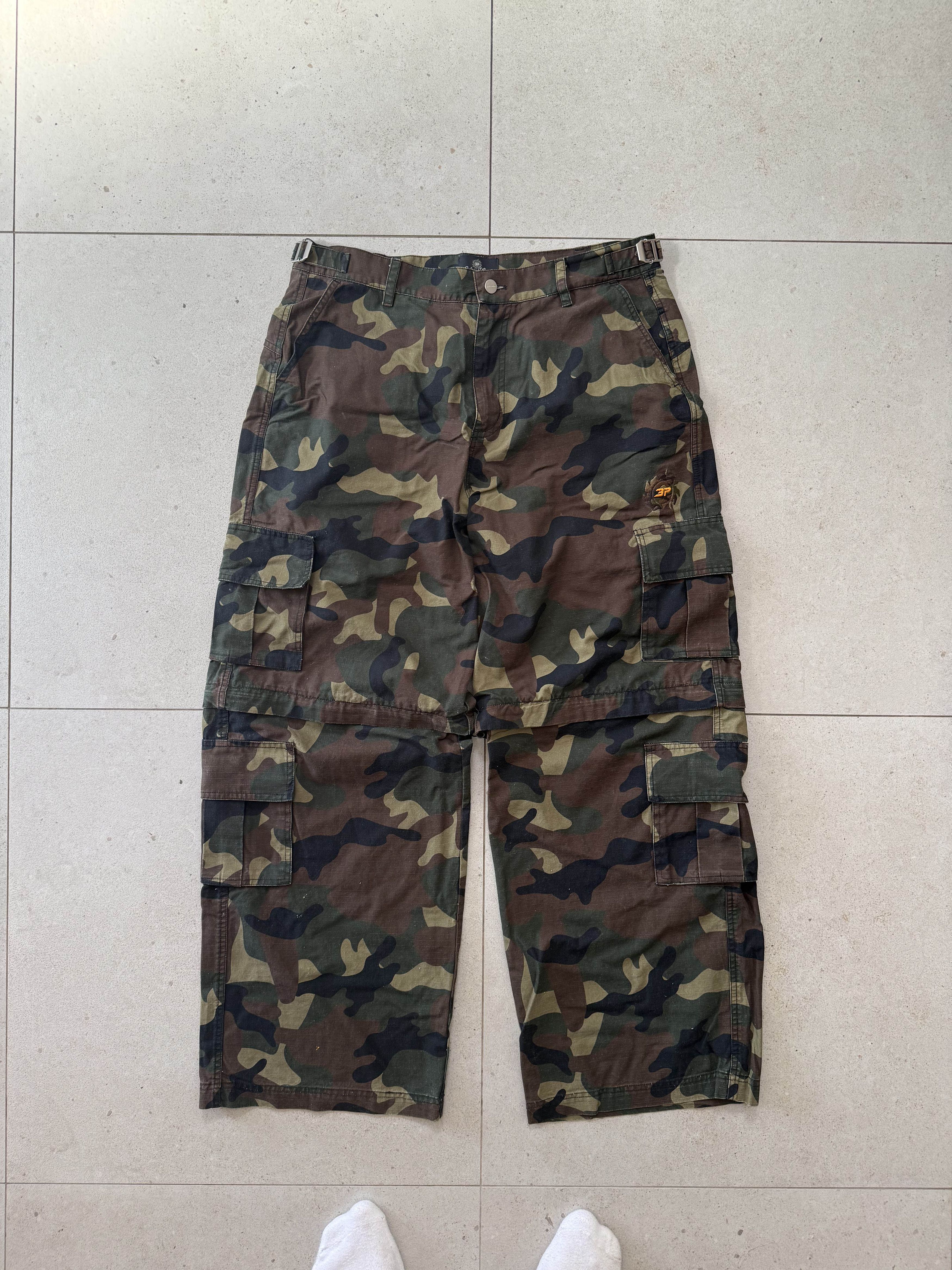 Broken Planet 2-in-1 Camo Cargo Pants/Shorts - XL Size US 36 / EU 52 - 1 Thumbnail