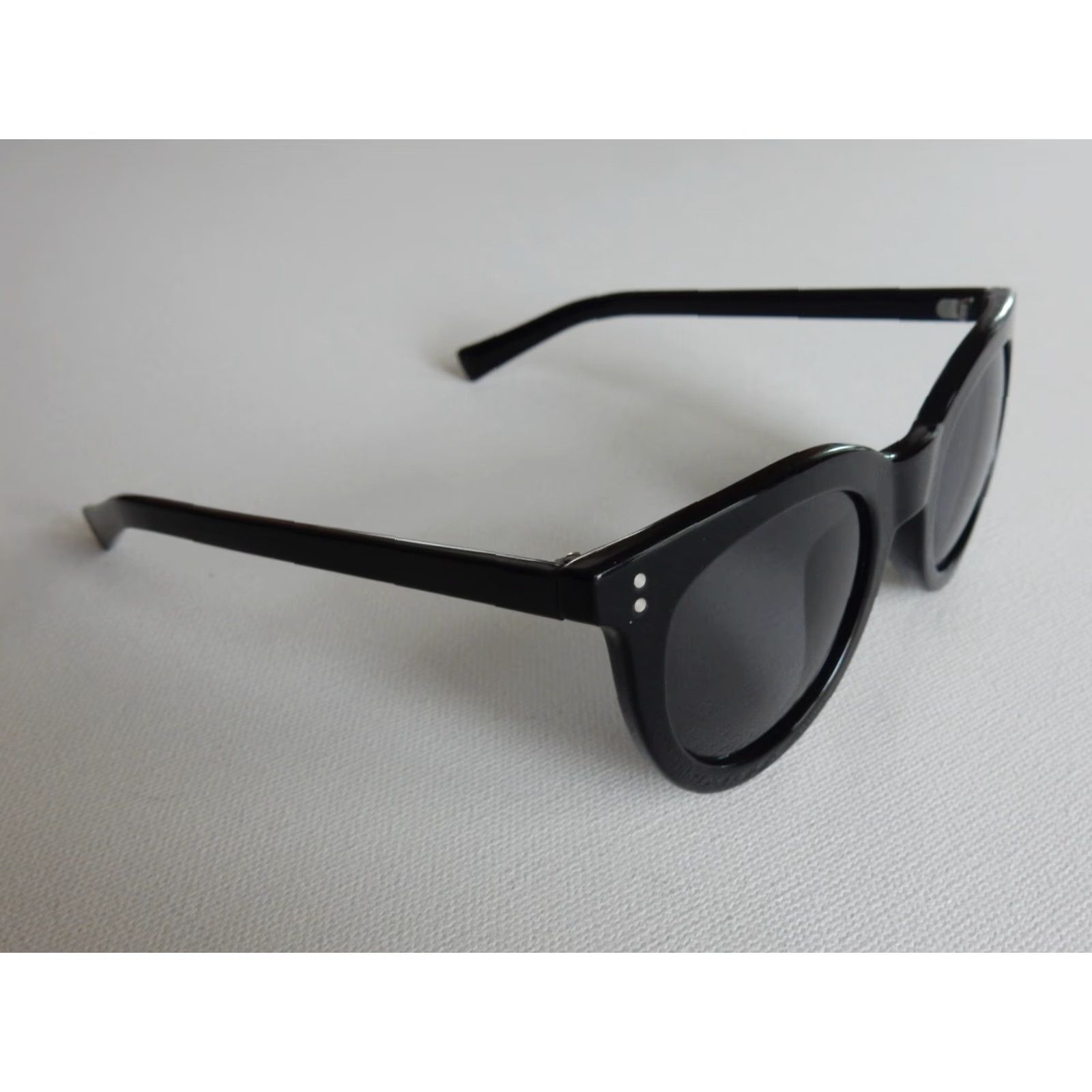 Cole Haan Cole Haan Black Sunglasses User: Cole Haan Black Sunglasses Size ONE SIZE - 3 Thumbnail