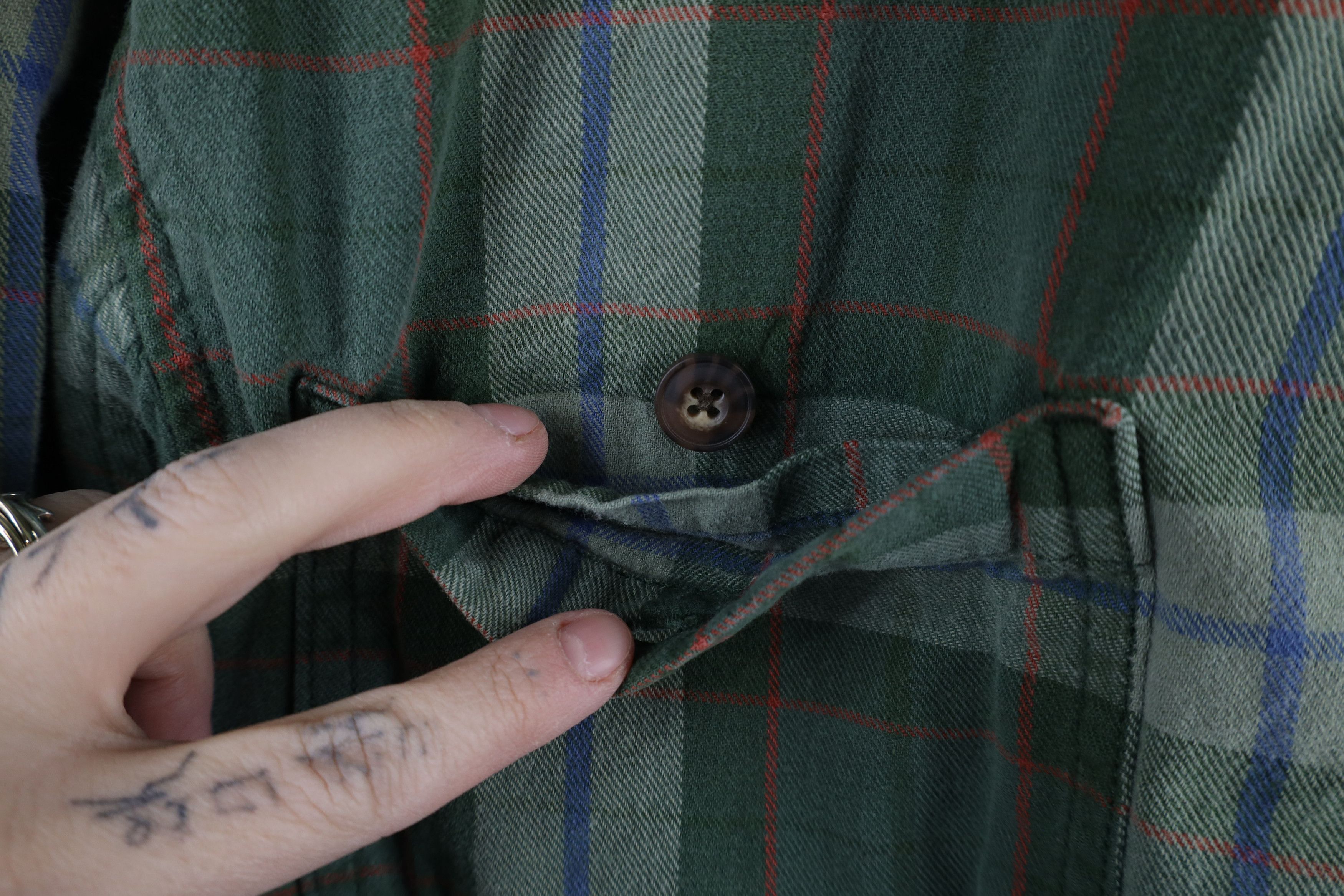 Duluth Trading Company × Vintage Duluth Trading Co Collared Button Down Shirt Green Plaid Size US XL / EU 56 / 4 - 4 Thumbnail