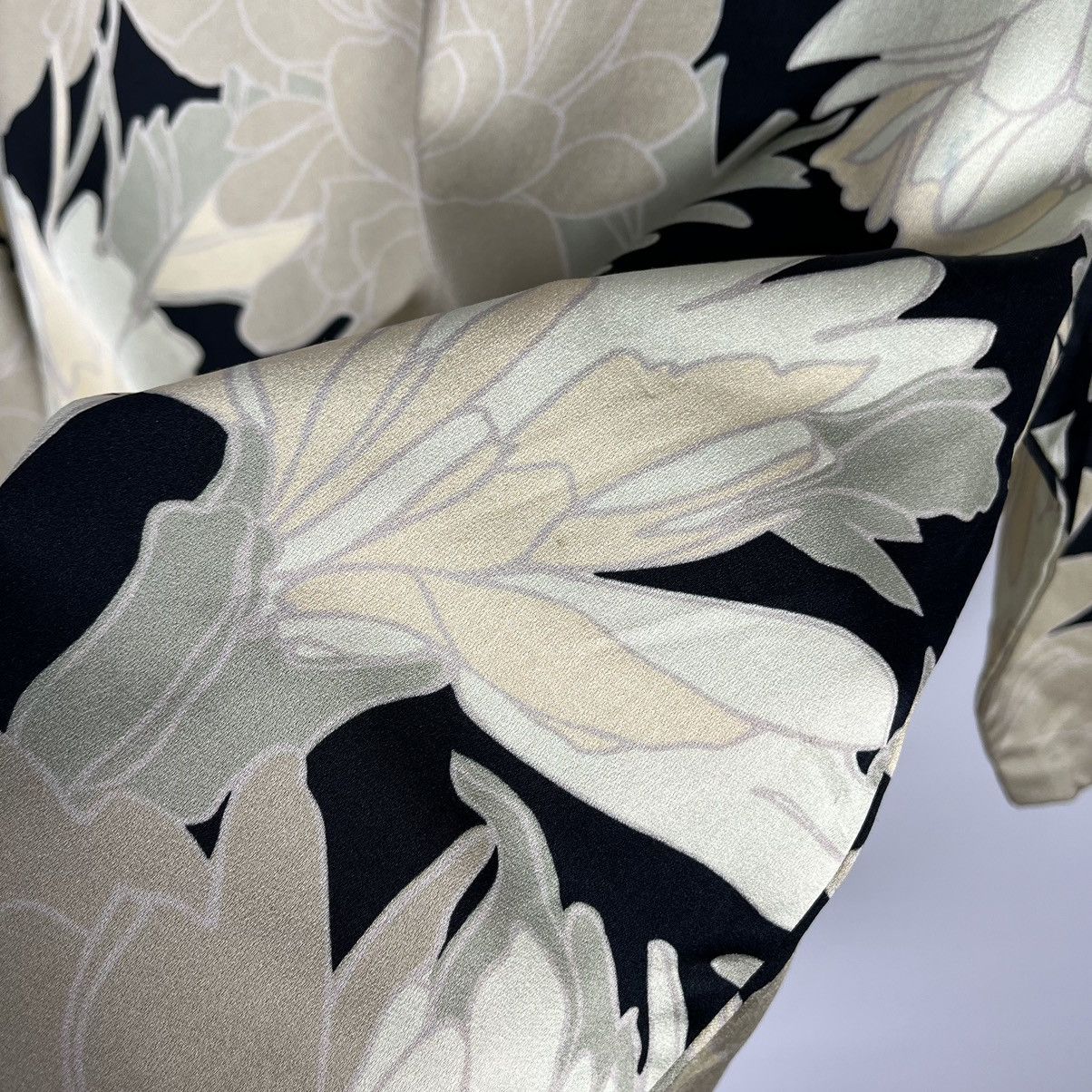 Dries Van Noten Designer Dries Van Nothen ladies floral blouse Size S / US 4 / IT 40 - 14 Thumbnail