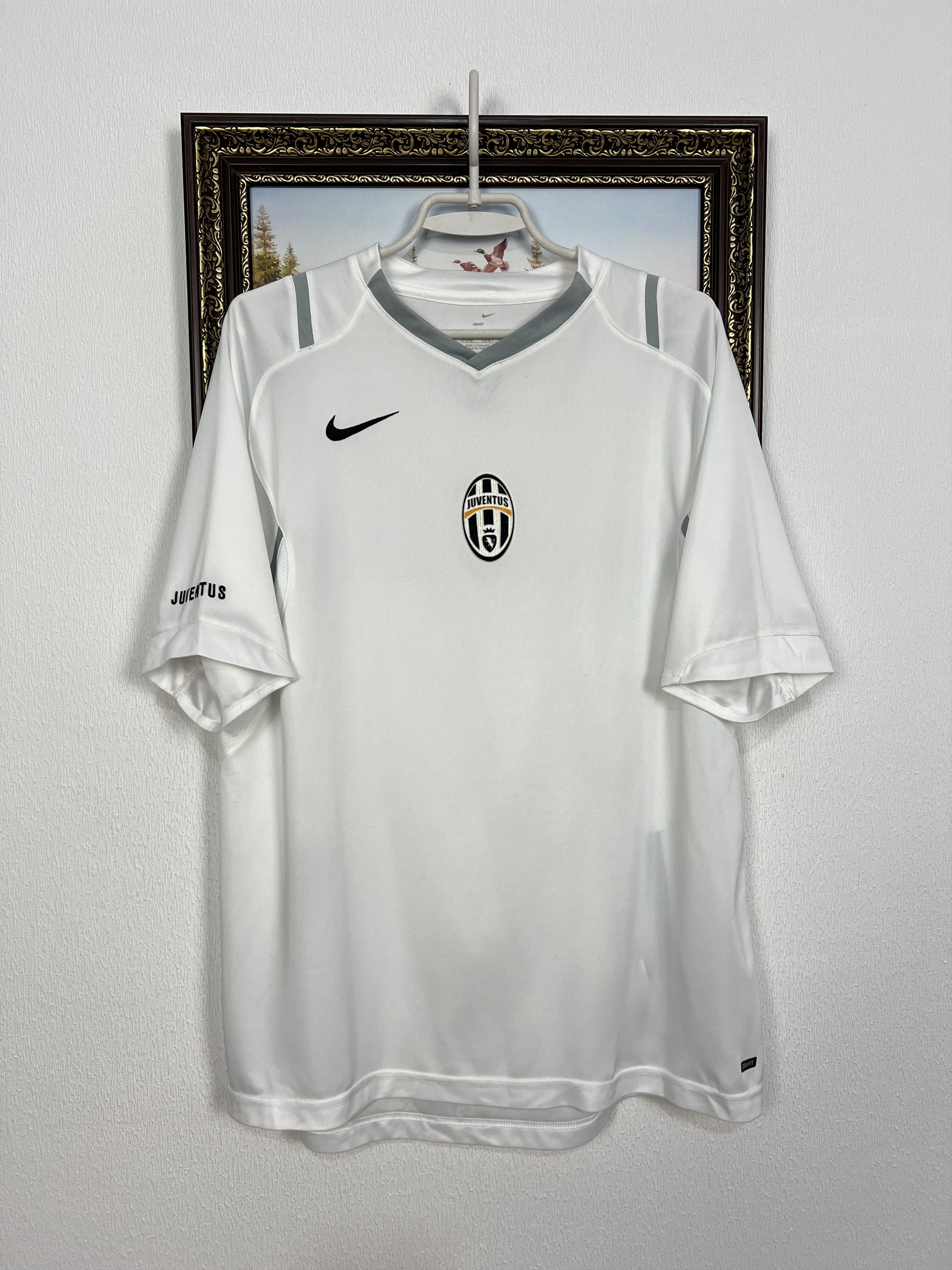 Nike Juventus Football Shirt Soccer Train Maglia Jersey Trikot Size US L / EU 52-54 / 3 - 1 Thumbnail