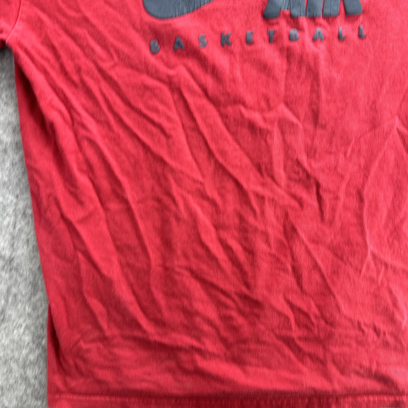 Nike VINTAGE Nike Air Shirt Mens Medium Red Basketball Swoosh Logo Graphic Tee 90s Mens Size US M / EU 48-50 / 2 - 5 Thumbnail