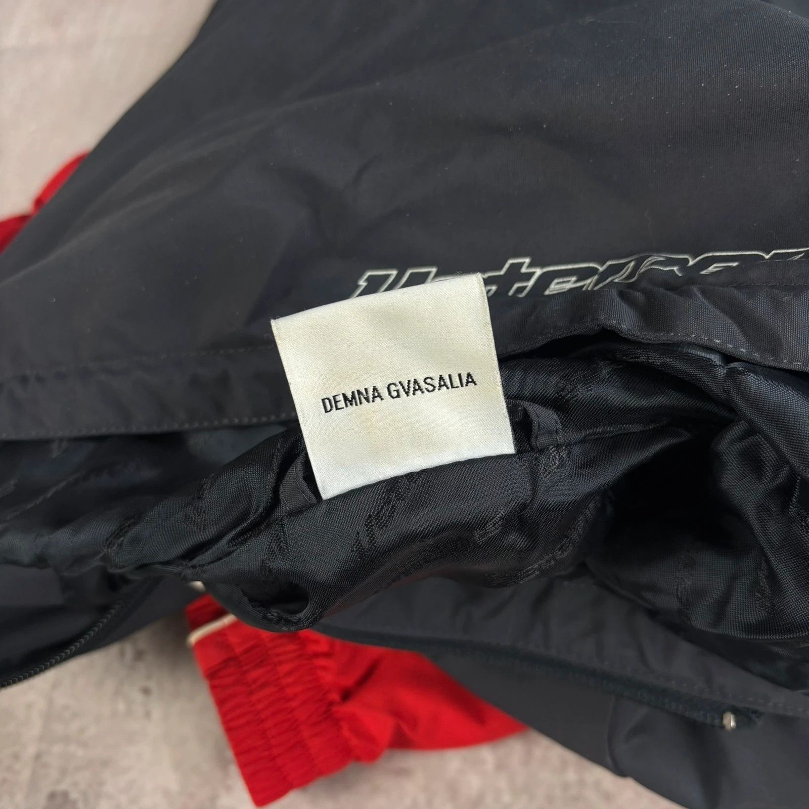 Vetements Vetements cropped windbreaker Size US XS / EU 42 / 0 - 6 Thumbnail