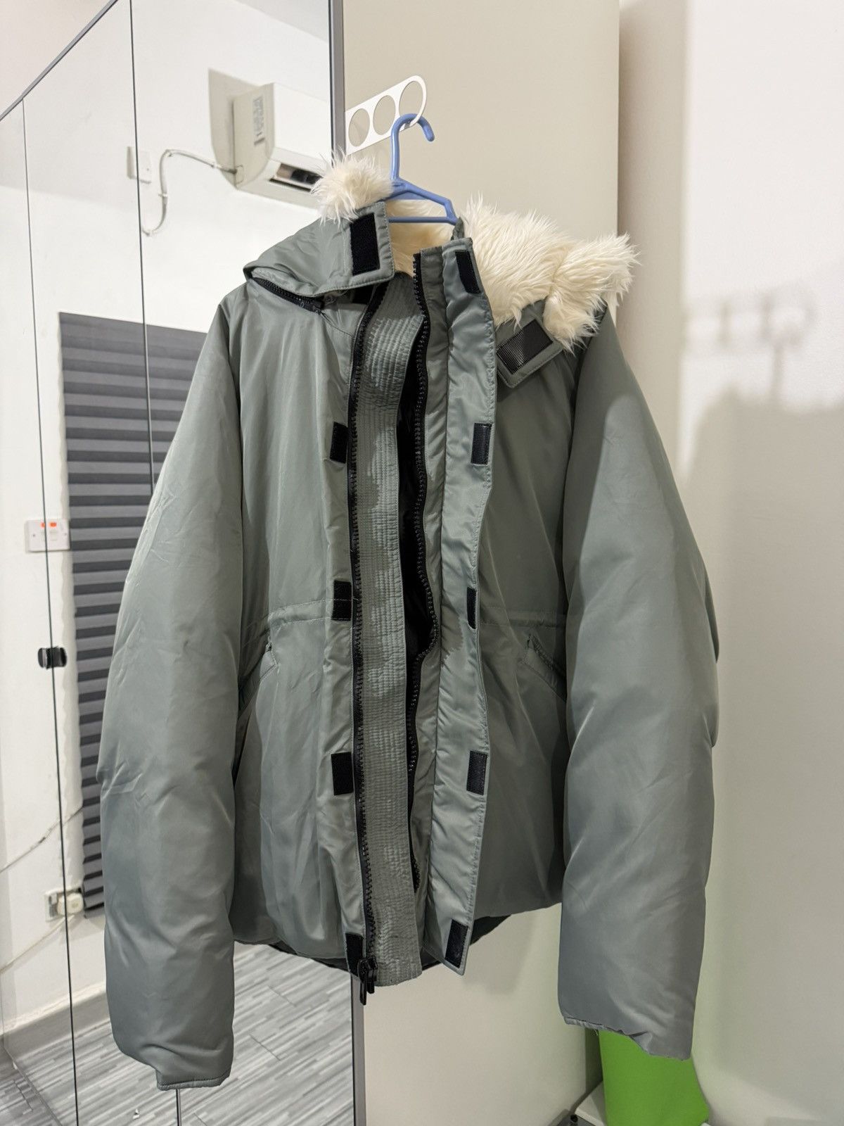 Yeezy Yeezy PK-01 Parka Jacket Green/Silver Size 3 Size US L / EU 52-54 / 3 - 3 Thumbnail