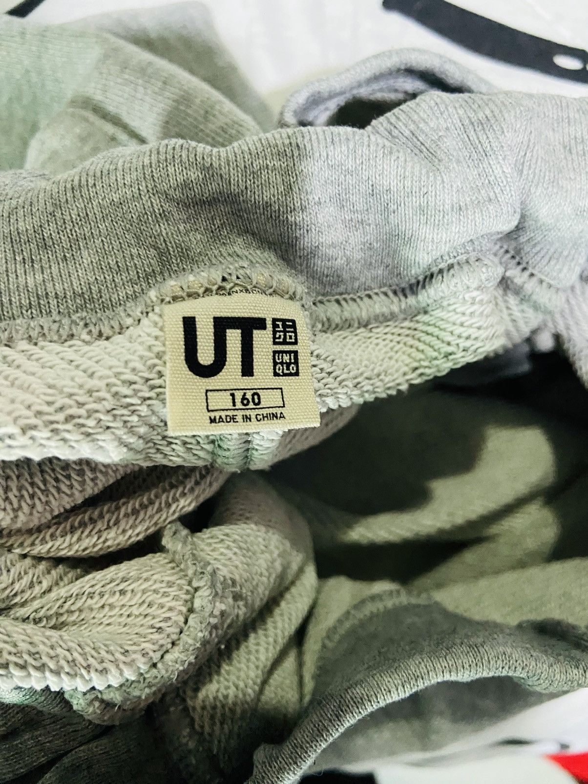 Andy Warhol × Kaws × Uniqlo Uniqlo X Kaws X Andy Warhol Sweatpants Size US 29 - 7 Thumbnail