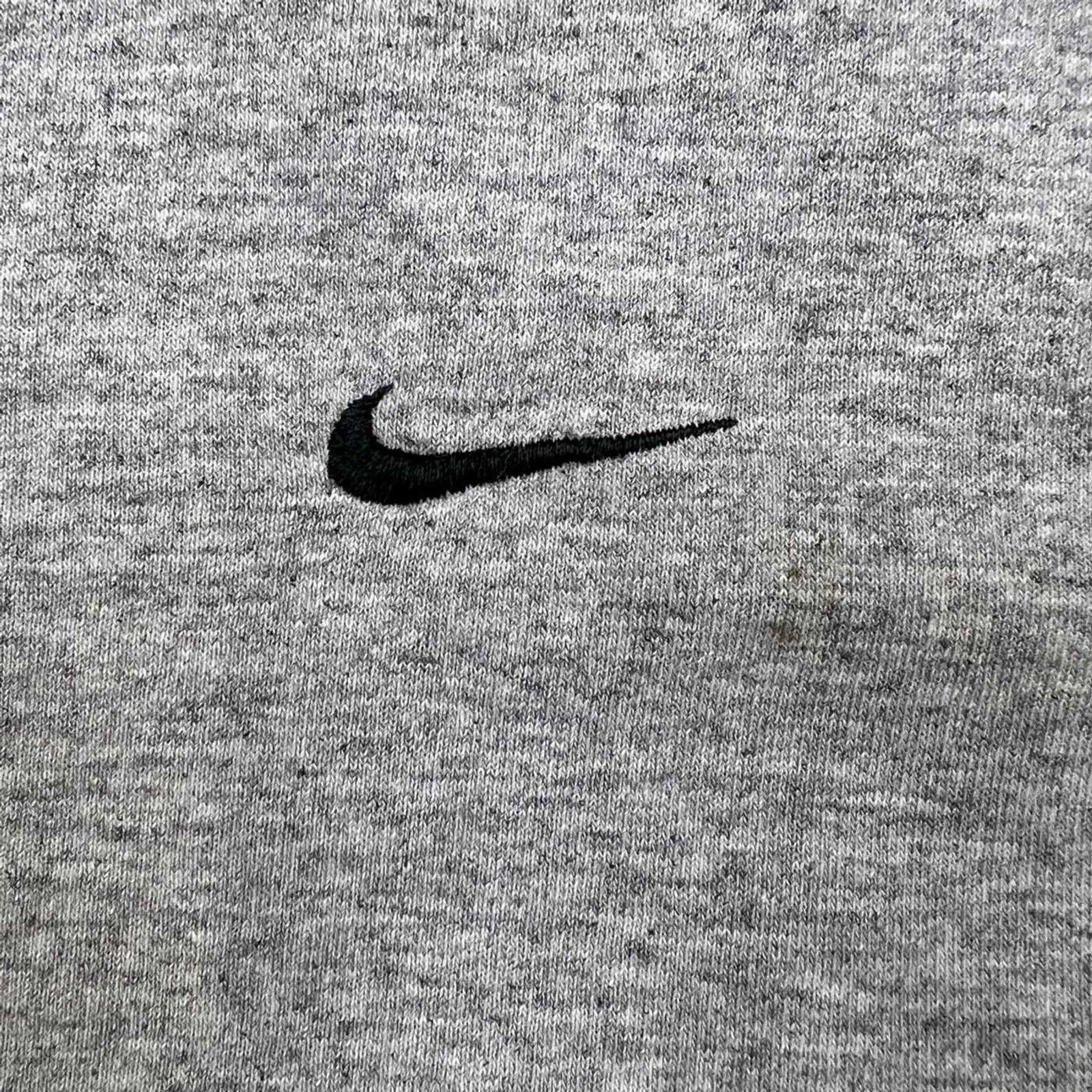 Nike Nike Sportswear T Shirt Swoosh Athletic Short Sleeve Tee Size US M / EU 48-50 / 2 - 2 Thumbnail