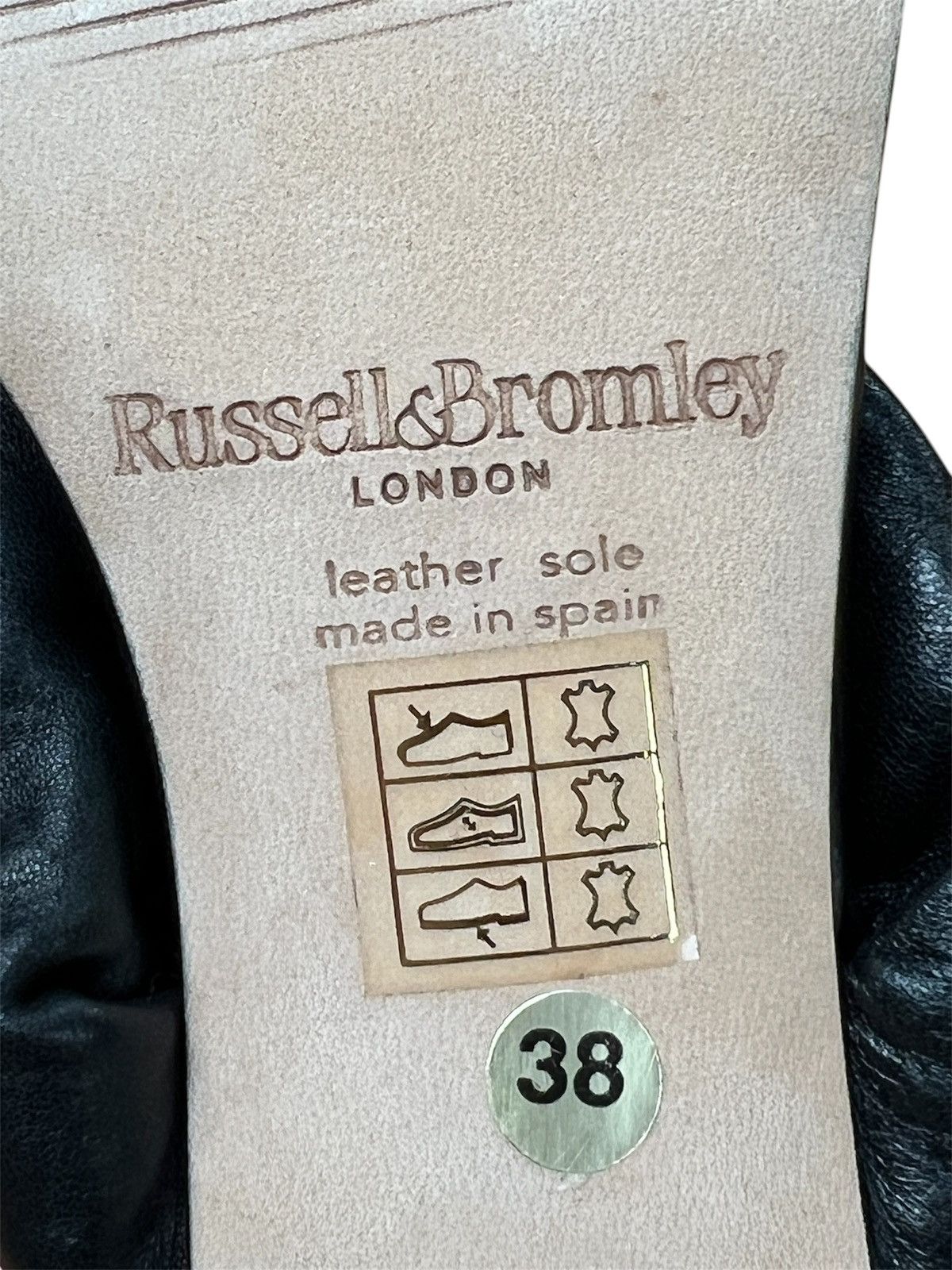 Russell & Bromley Russell & Bromley Black Leather Knotted Padded Mules Heels Size US 8 / IT 38 - 6 Thumbnail