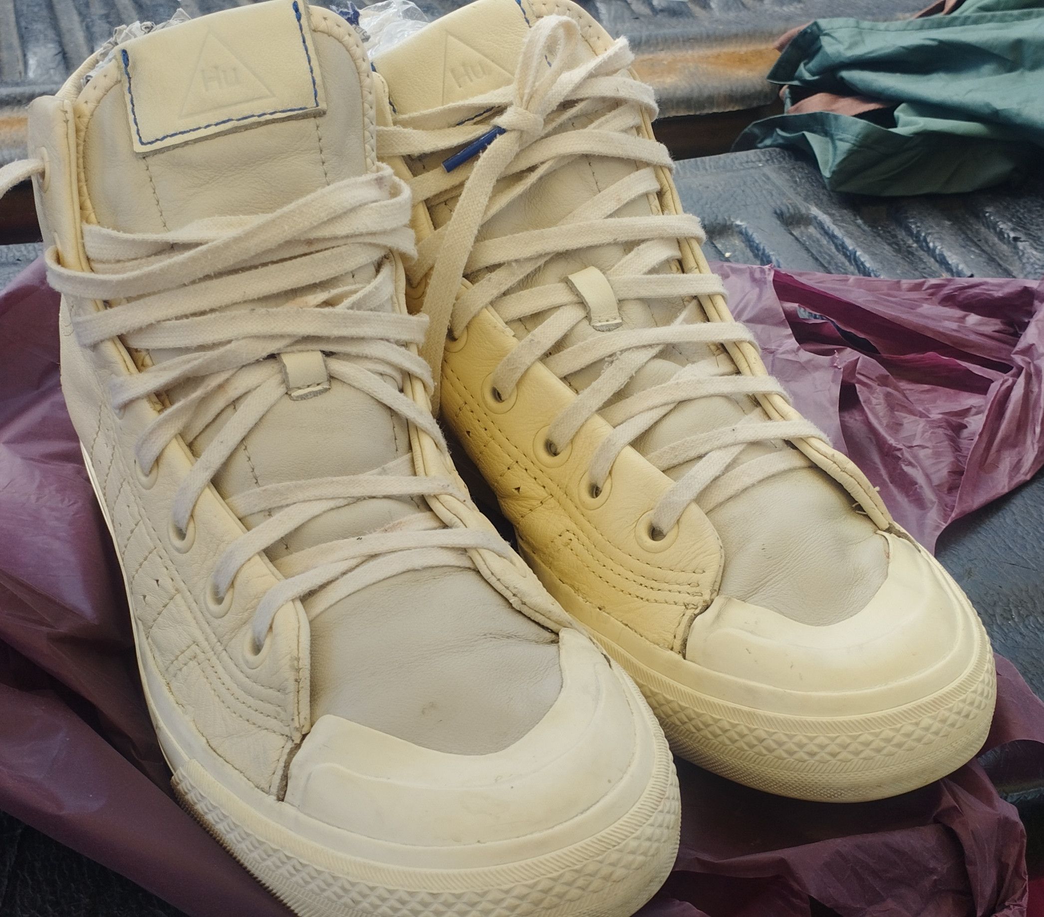 Adidas Adidas nizza x Pharrel william Size US 9.5 / EU 42-43 - 4 Thumbnail