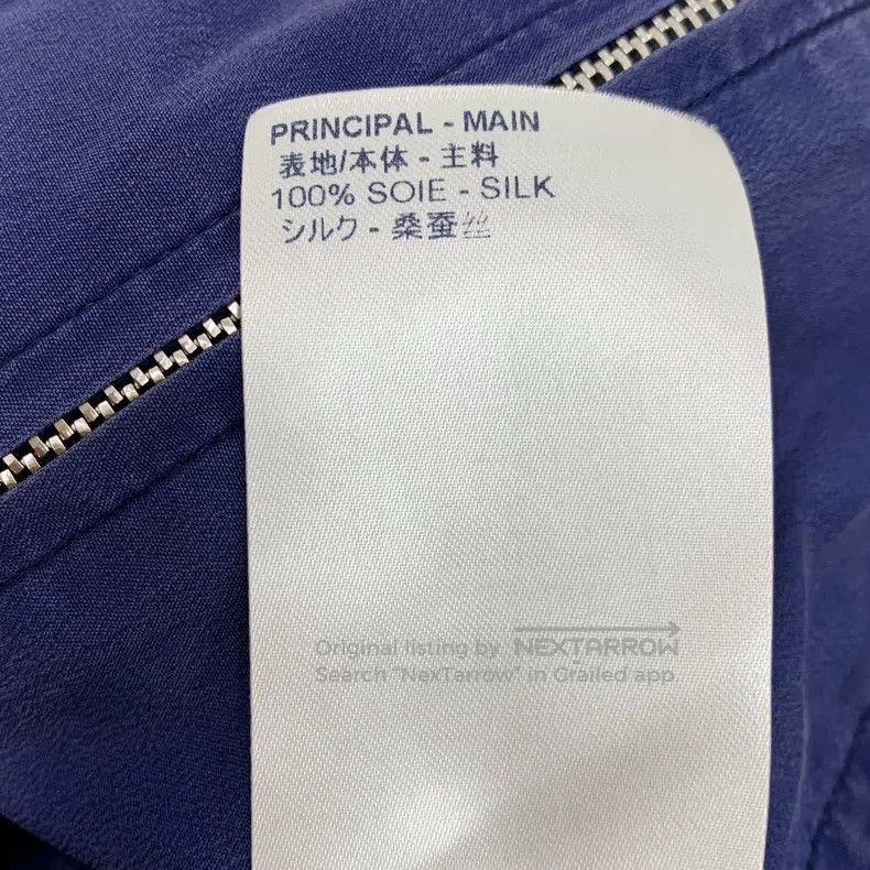 Louis Vuitton Louis Vuitton Dark blue logo presbyopic mulberry silk V-ne Size XS / US 0-2 / IT 36-38 - 7 Thumbnail