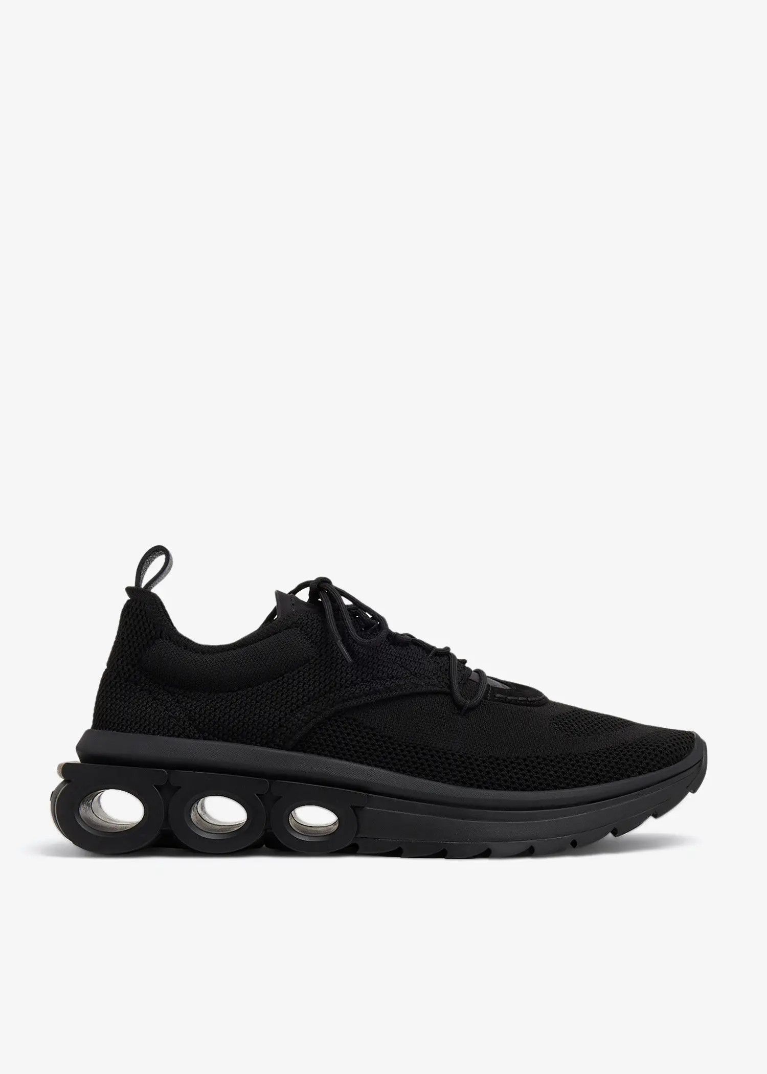 o1s1rm0725 Low-Top Sneakers in Black