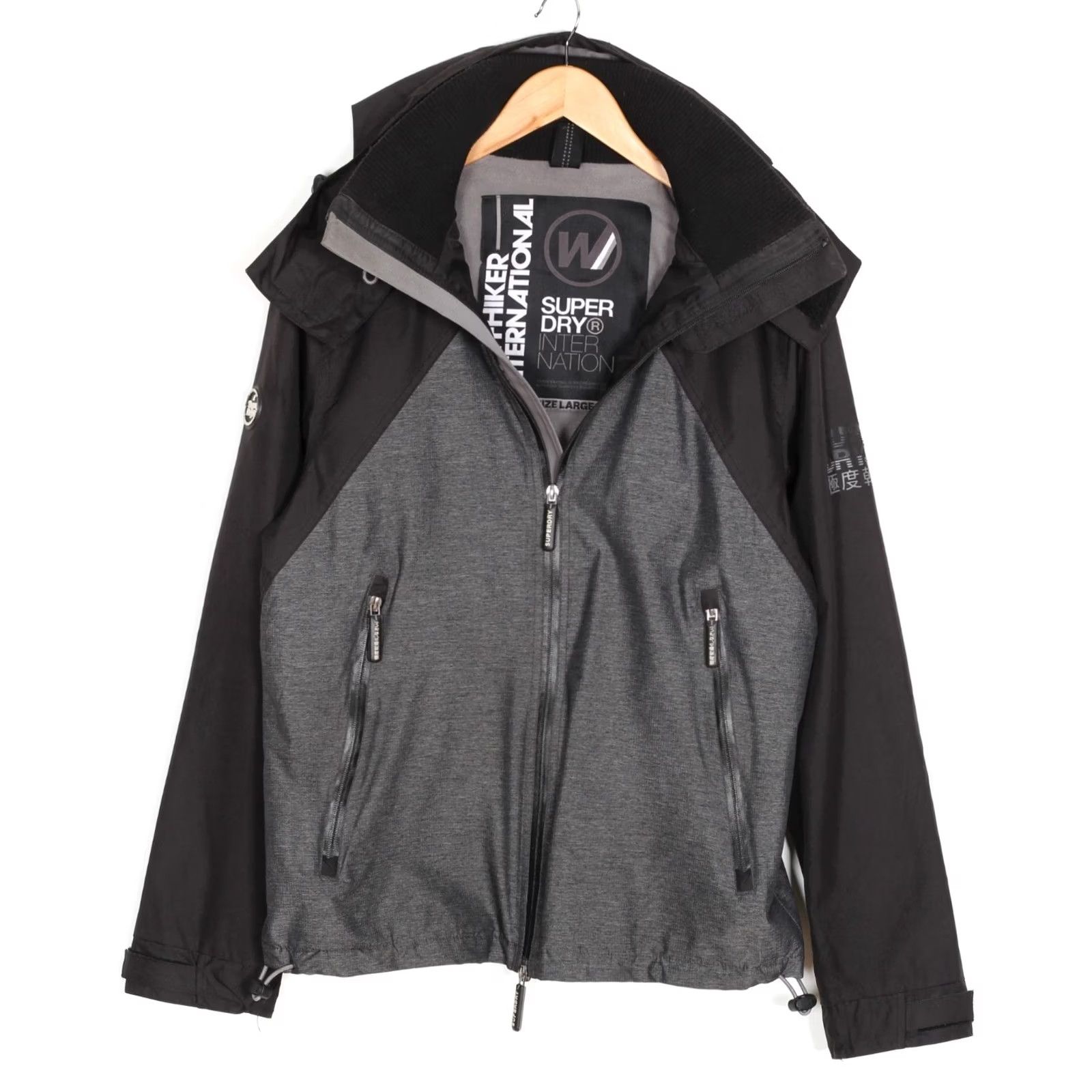 Superdry SUPERDRY Cliff Hiker International Hooded Jacket Men L MJ6514 Jacket Mens Grey Regular Zip Hooded All Seasons Hiking Windbreaker Modern 90s Theme Size US L / EU 52-54 / 3 - 3 Thumbnail