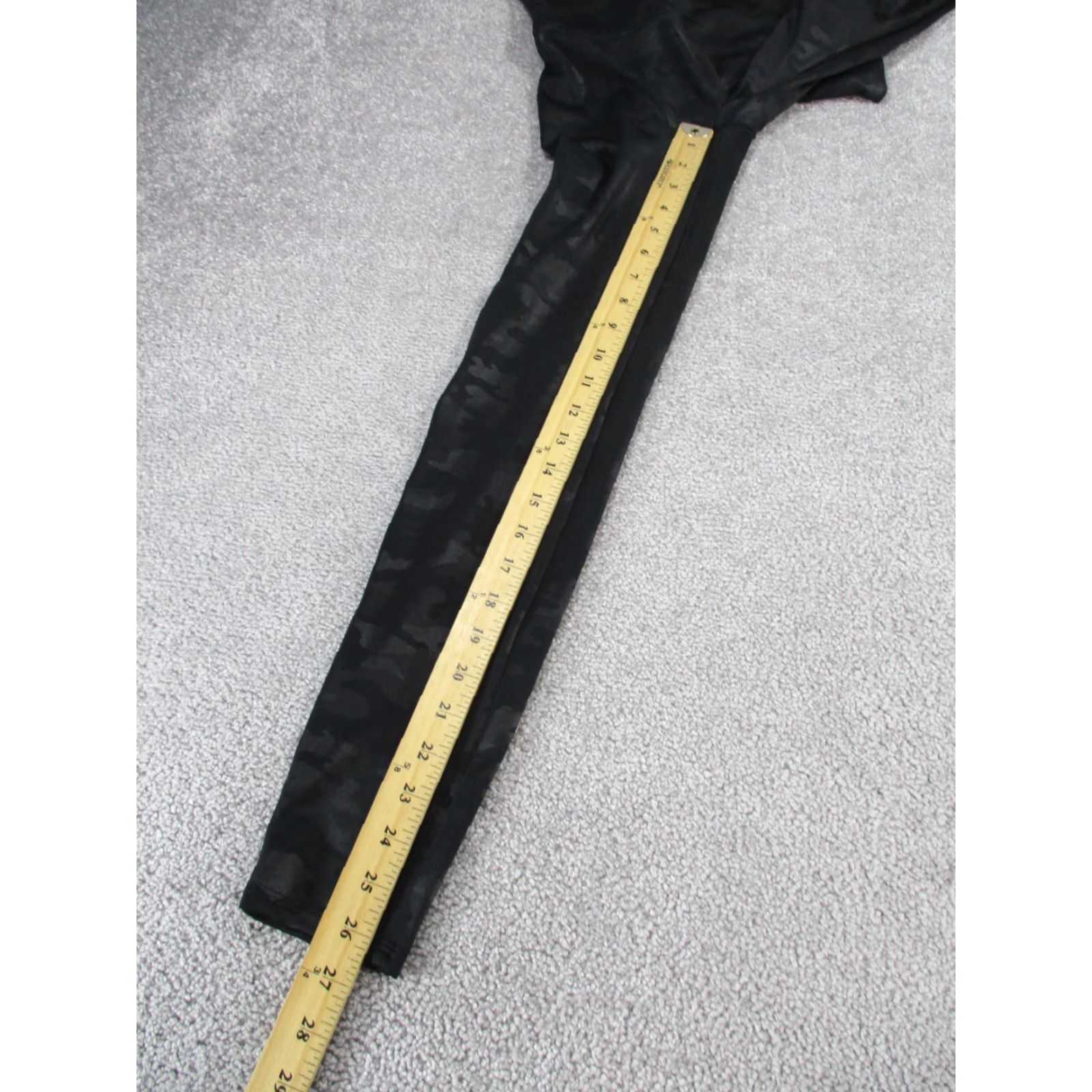 Spanx VINTAGE Spanx Leggings Womens Large Activewear Casual Travel Yoga Gym & Training Black Camouflage 2010s Womens Size 36" / US 14 / IT 50 - 3 Thumbnail