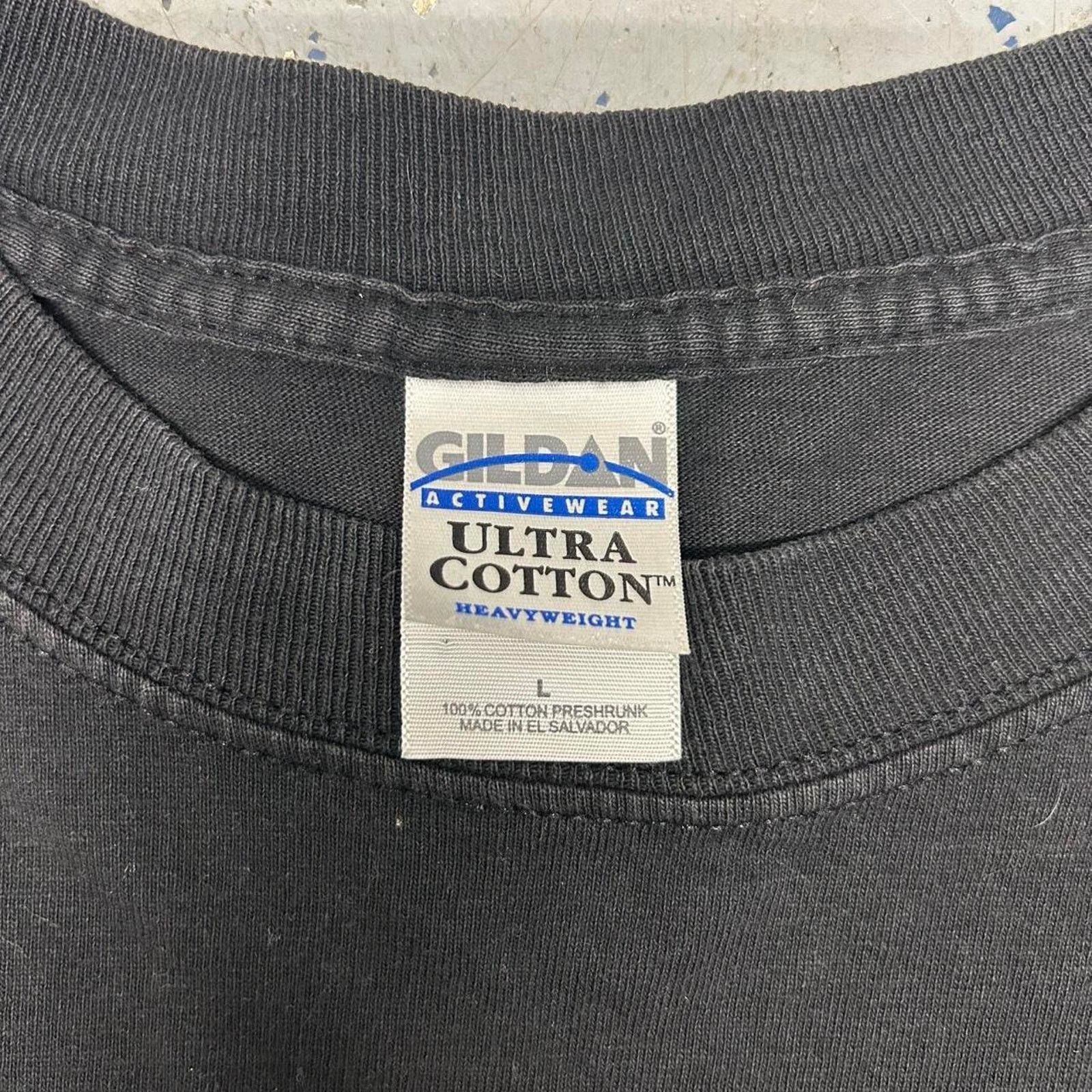 Gildan 2004 Six Feet Under Long Sleeve T-shirt Size US L / EU 52-54 / 3 - 8 Thumbnail