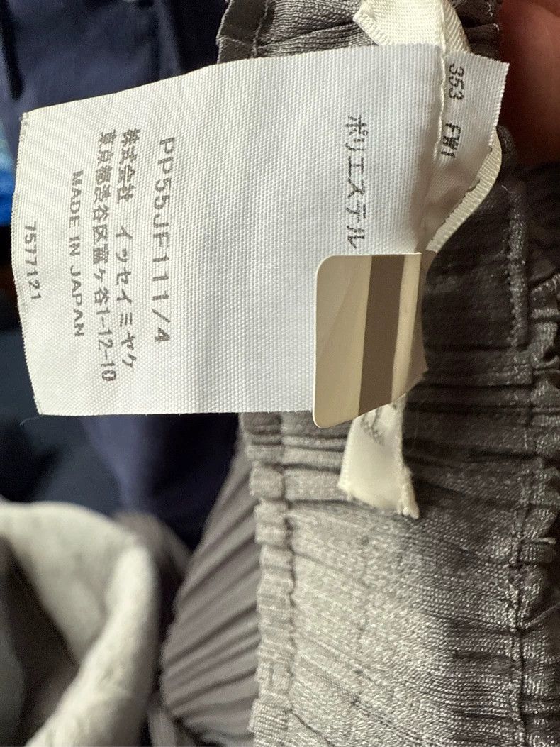 Issey Miyake issey miyake size:4 grey pants Size US 26 / EU 42 - 3 Thumbnail