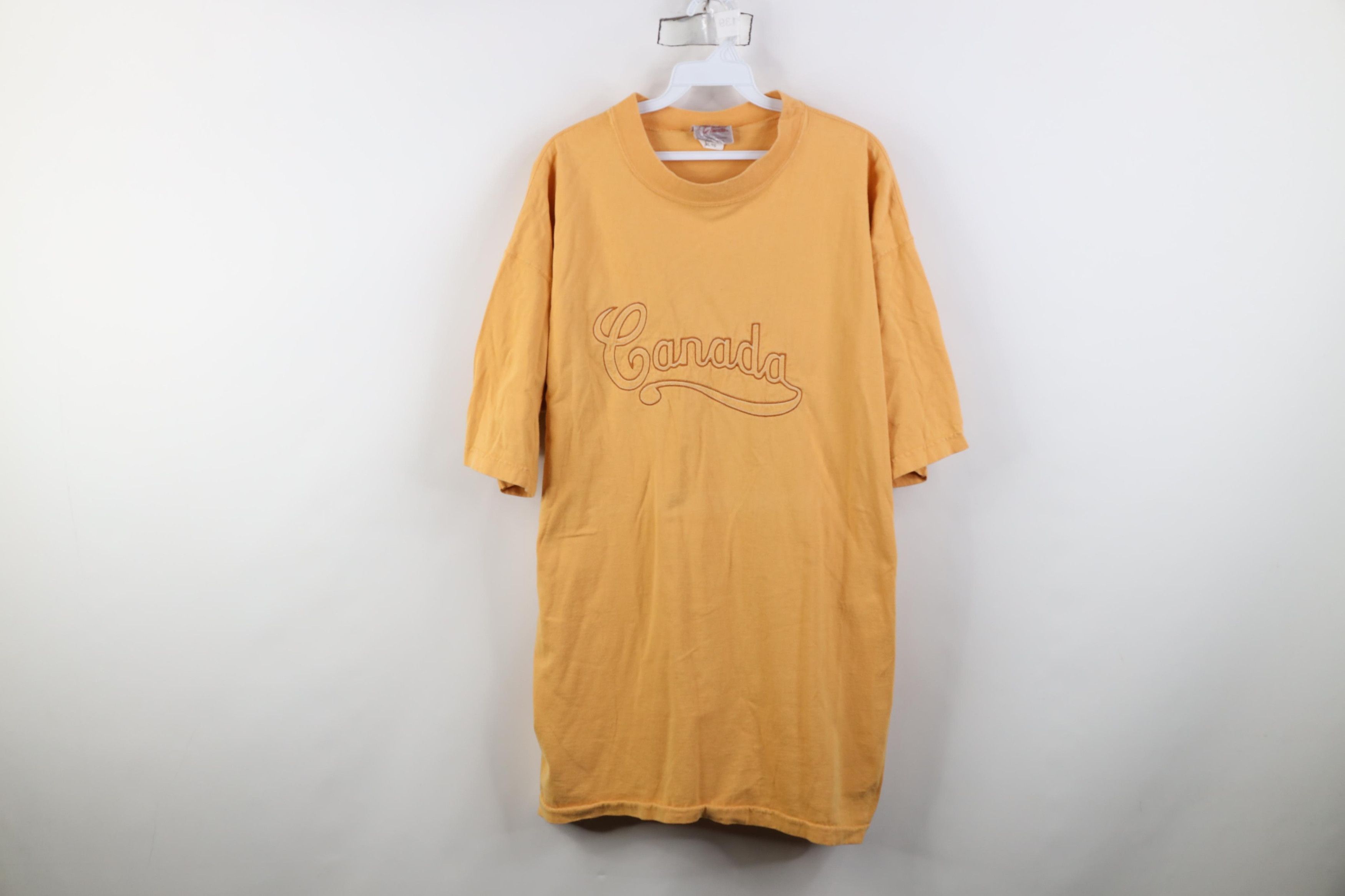 Vintage Vintage 90s Streetwear Script Canada T-Shirt Orange Size US XL / EU 56 / 4 - 1 Thumbnail