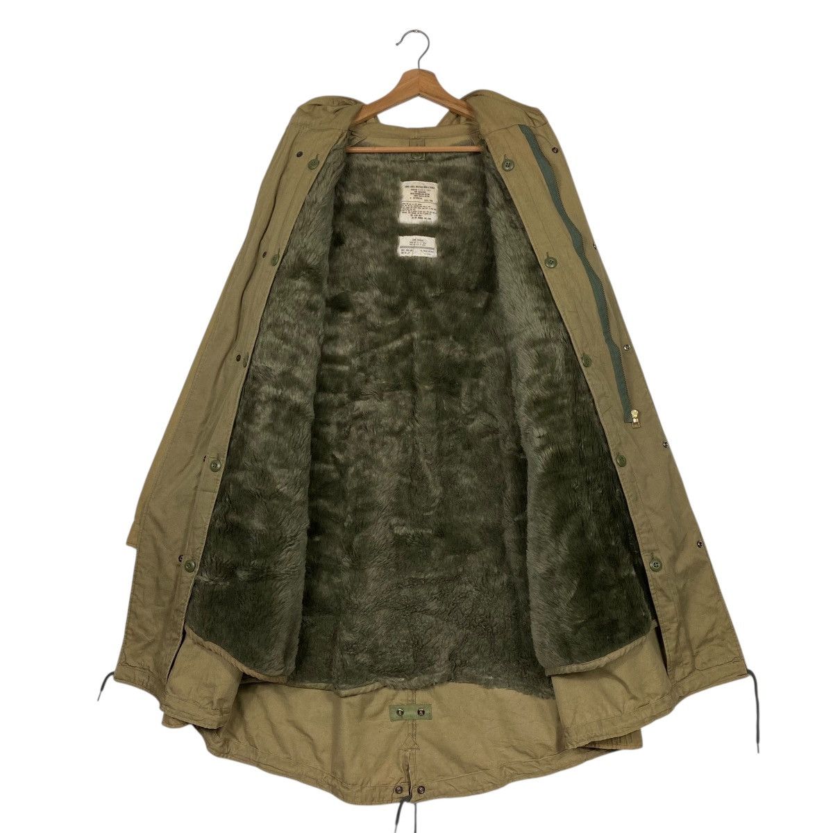 Buzz Rickson's military fishtail parka inspired by the U.S. Army M-51 model Size US XL / EU 56 / 4 - 12 Thumbnail