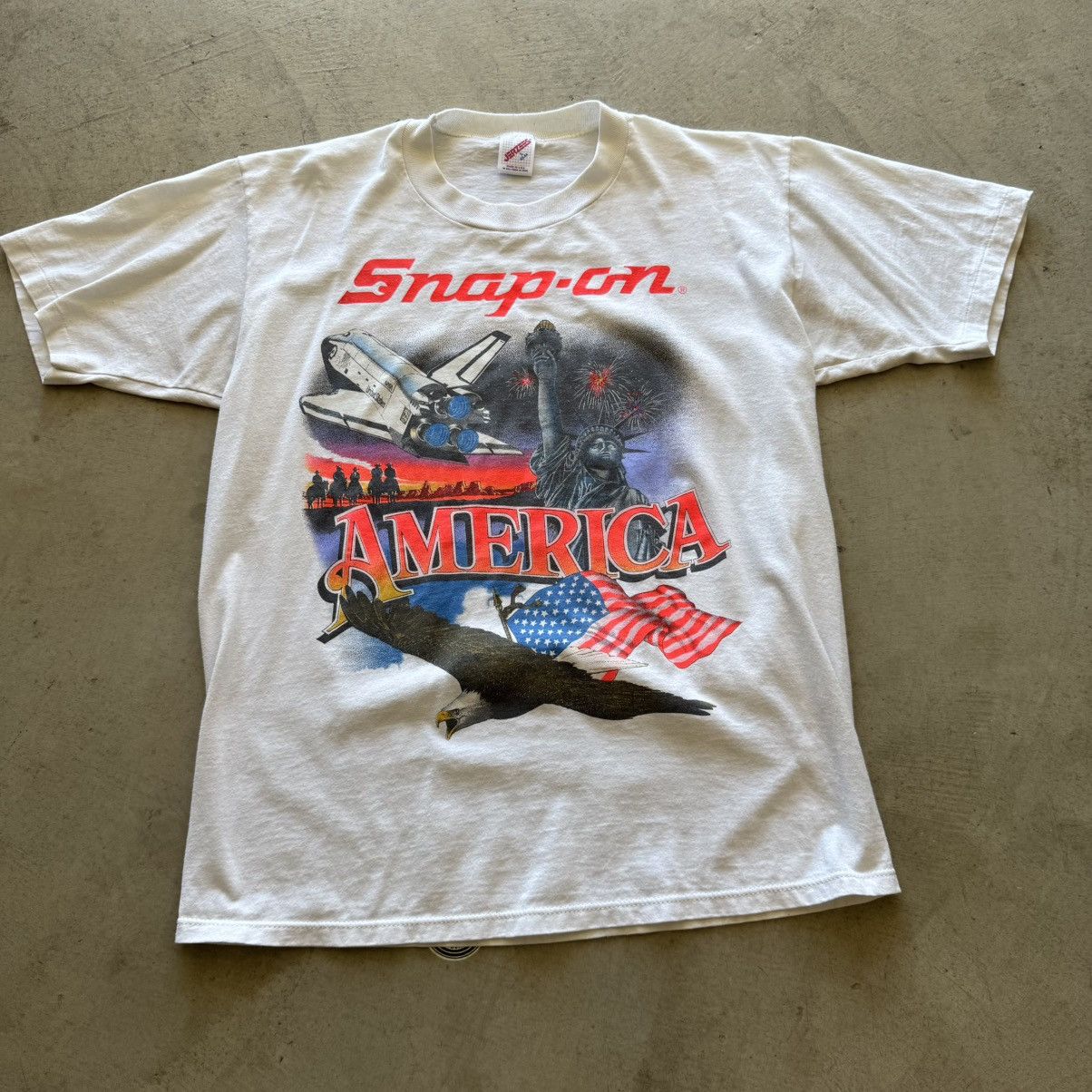 Jerzees Vintage Snap On tee Size US L / EU 52-54 / 3 - 1 Thumbnail